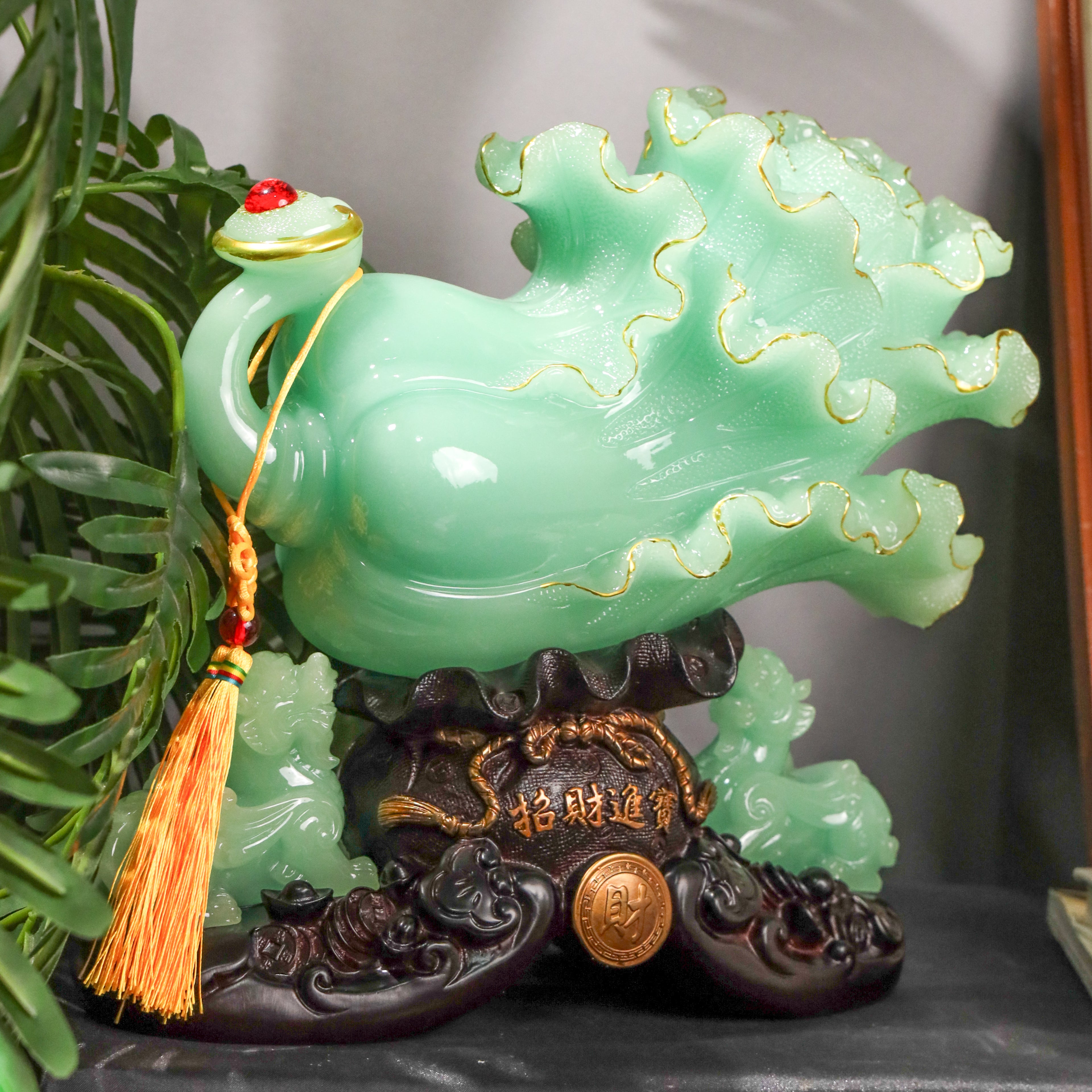 Protected Fortune Ice Jade Wealth Cabbage 32cm