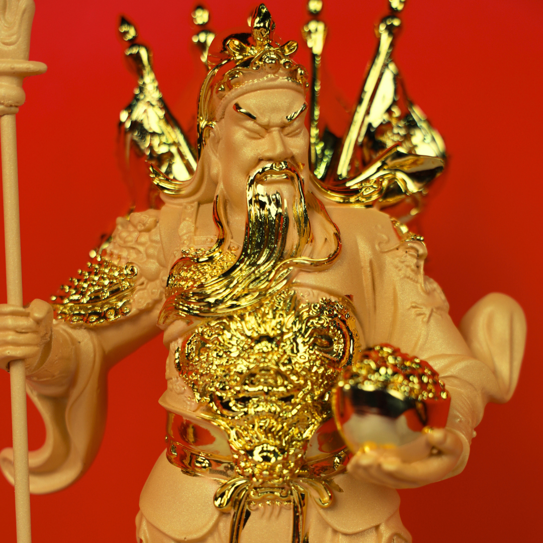 The Warrior of Truth Golden Guan Gong 47cm