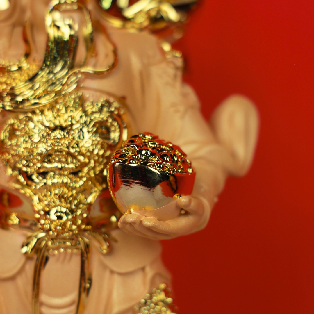 The Warrior of Truth Golden Guan Gong 47cm
