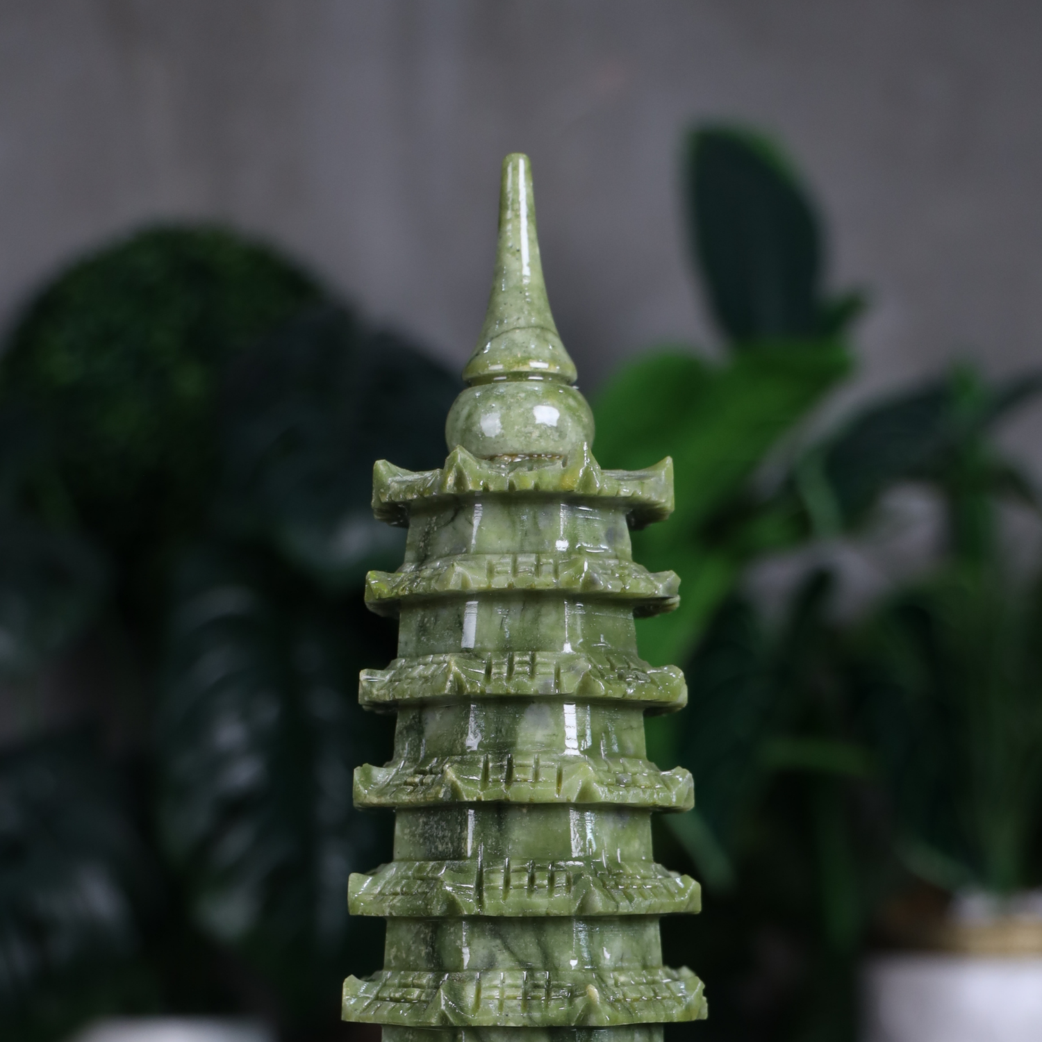 Jade Pagoda Tower of Noble Aspirations 29cm