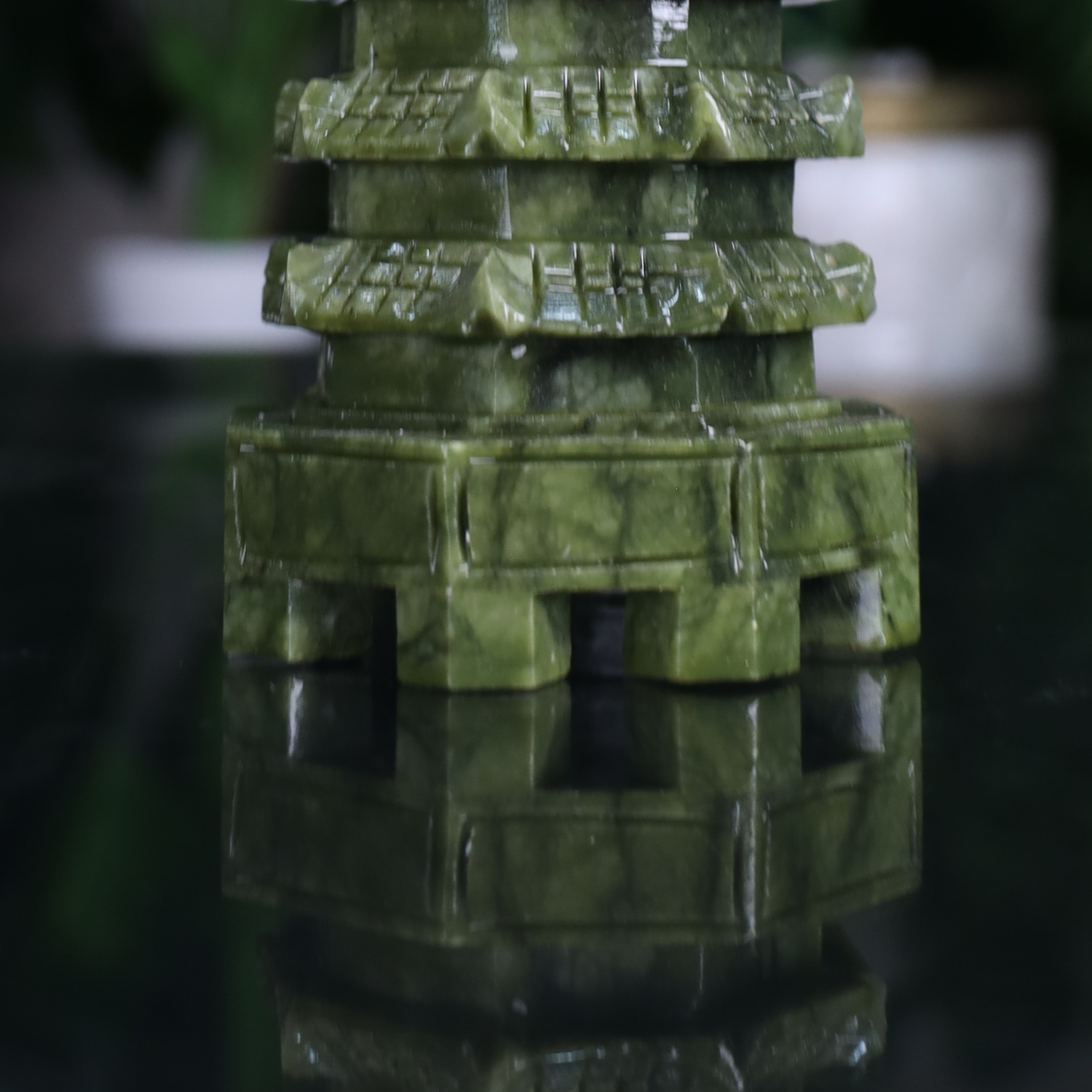Jade Pagoda Tower of Noble Aspirations 29cm