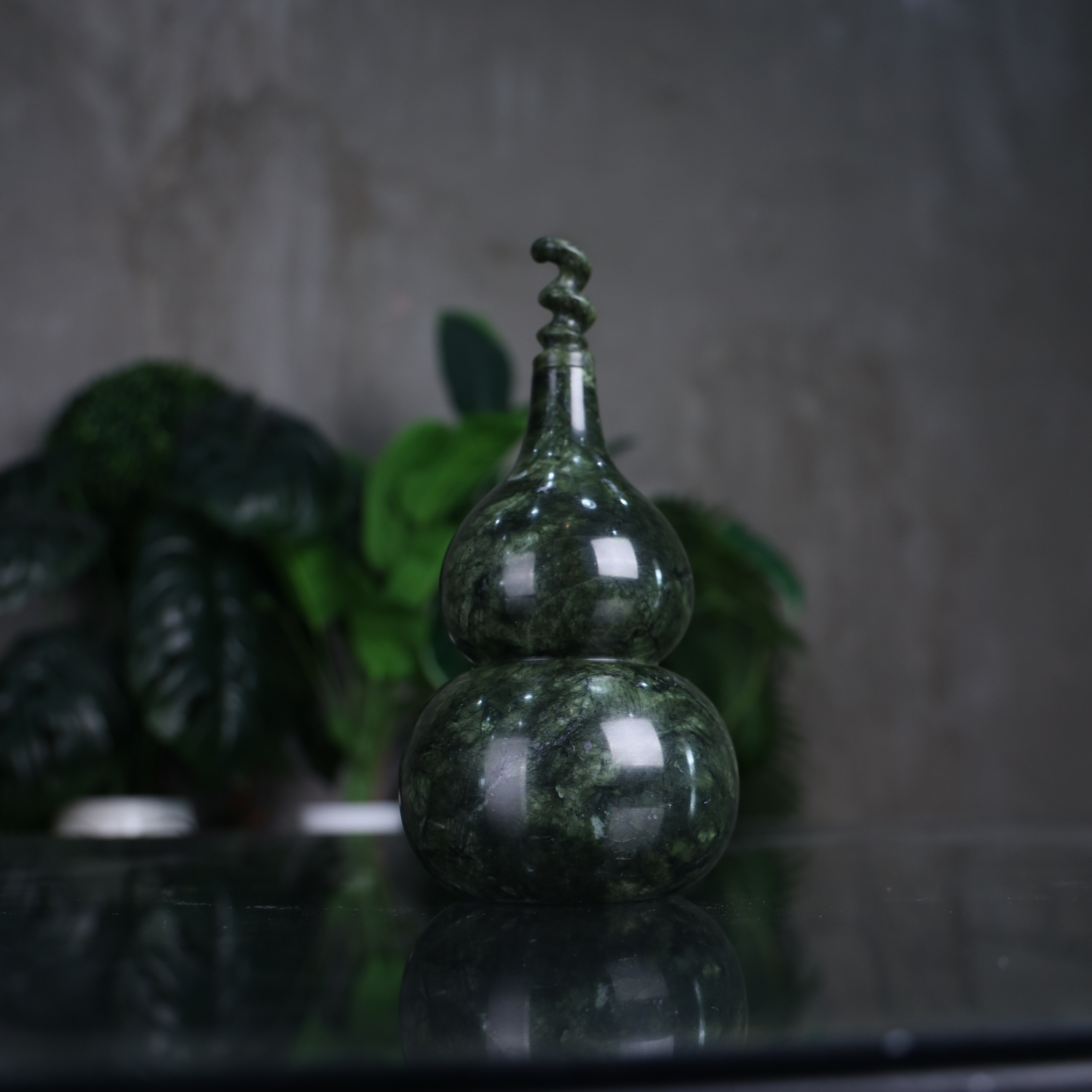 Solid Jade Wu Lou for Strong Chi 23cm