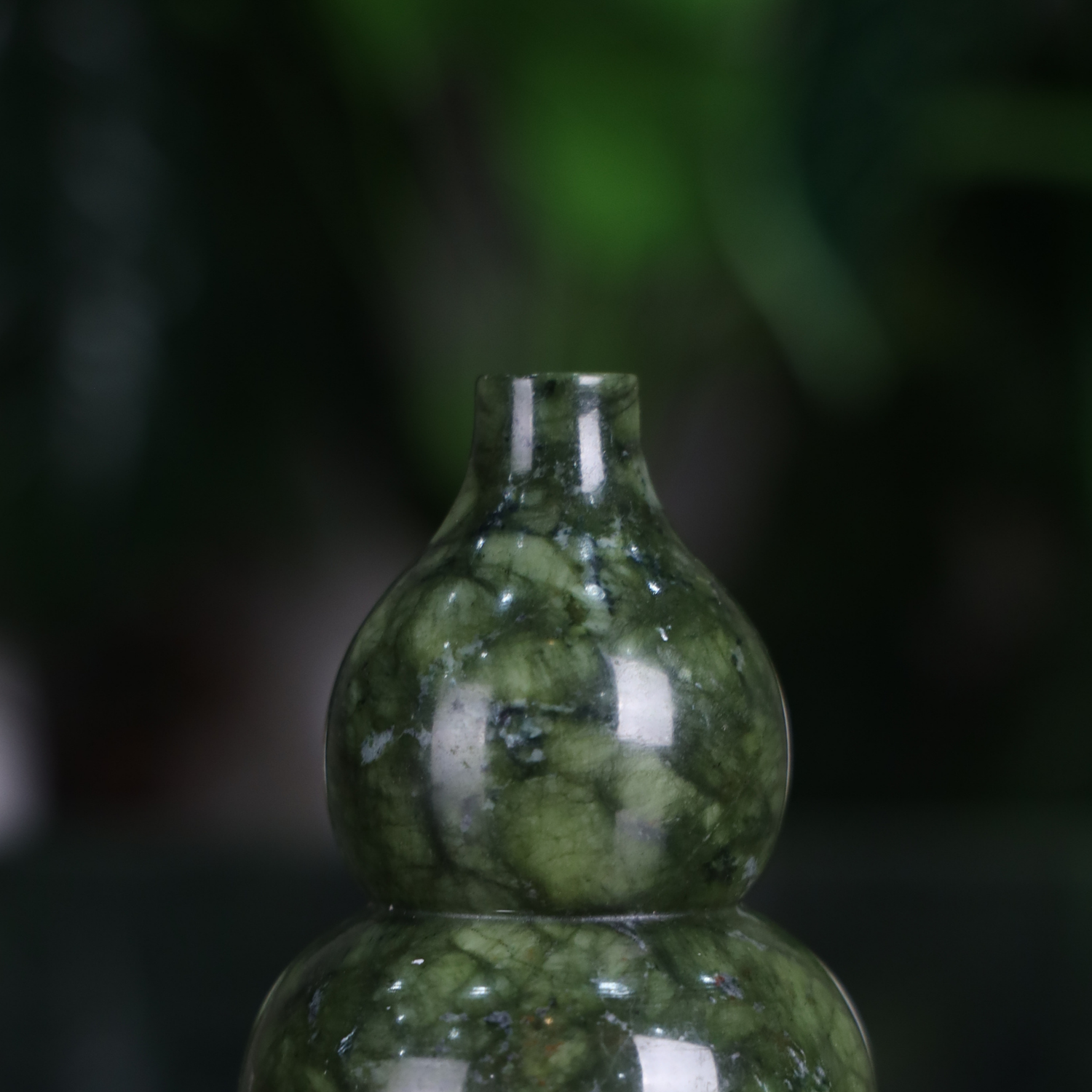 Mini Jade Wu Lou of Health and Peace 10cm