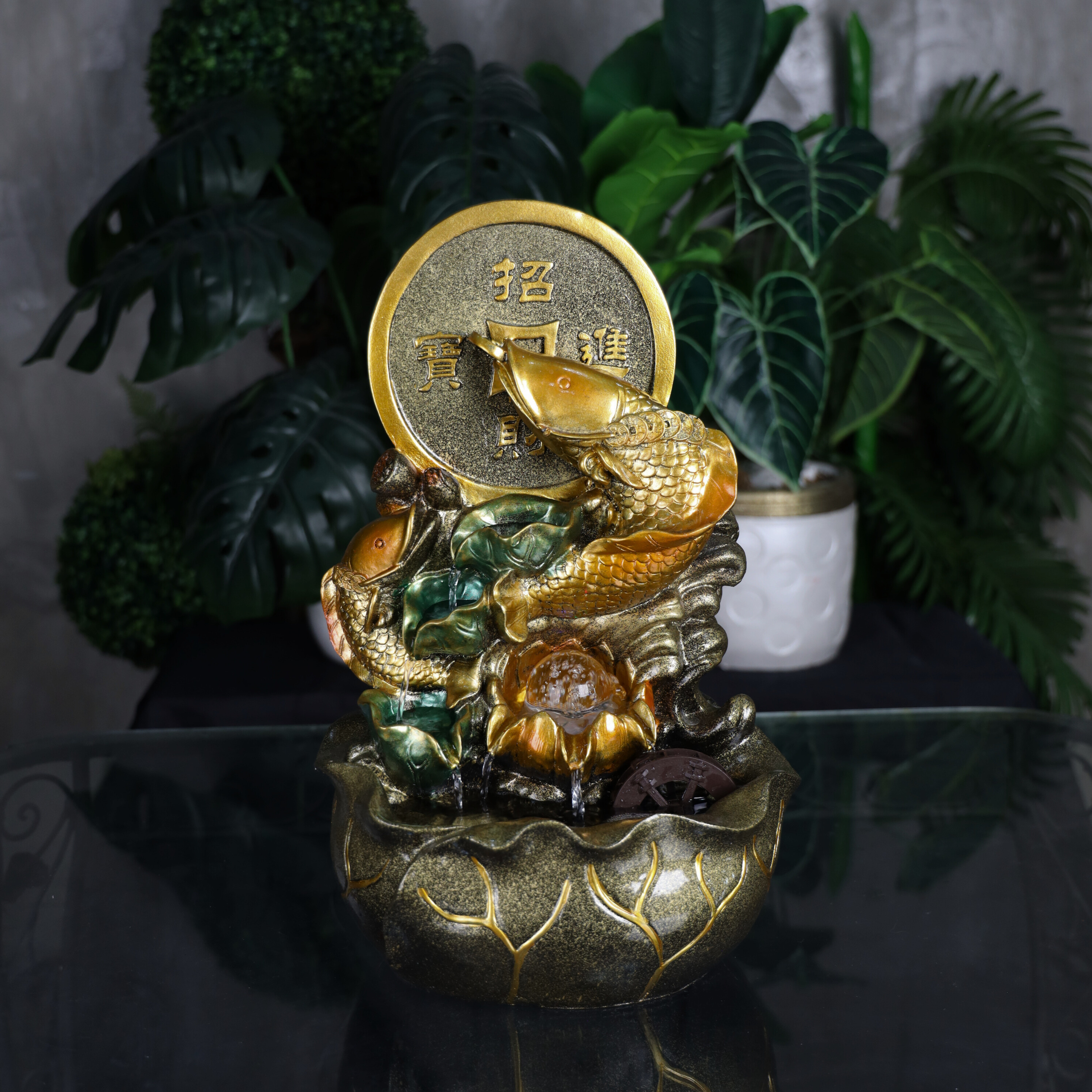 Fountain of the Fortune Fish Arowana 45cm