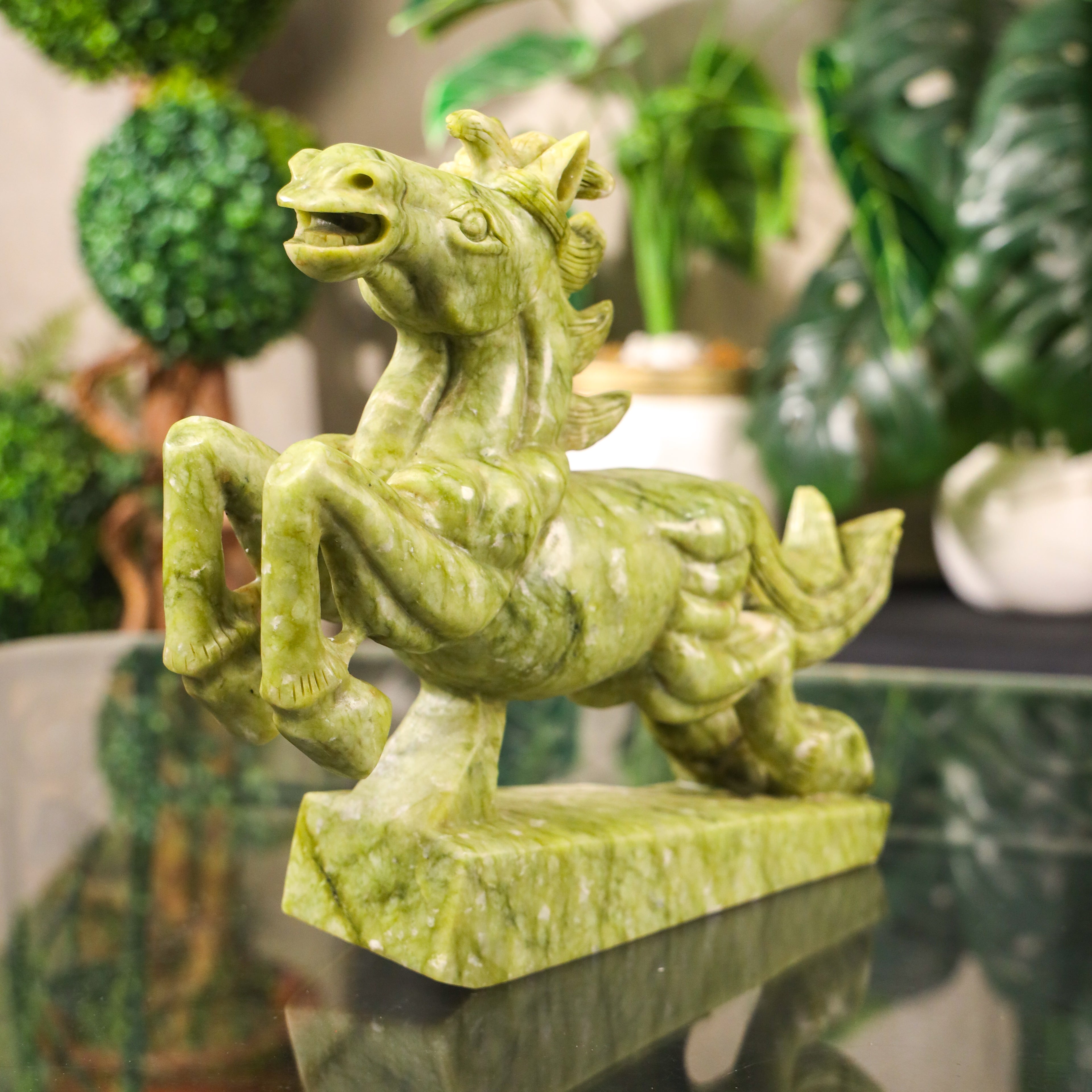 Jade Champion of Career Victory Horse 32cm