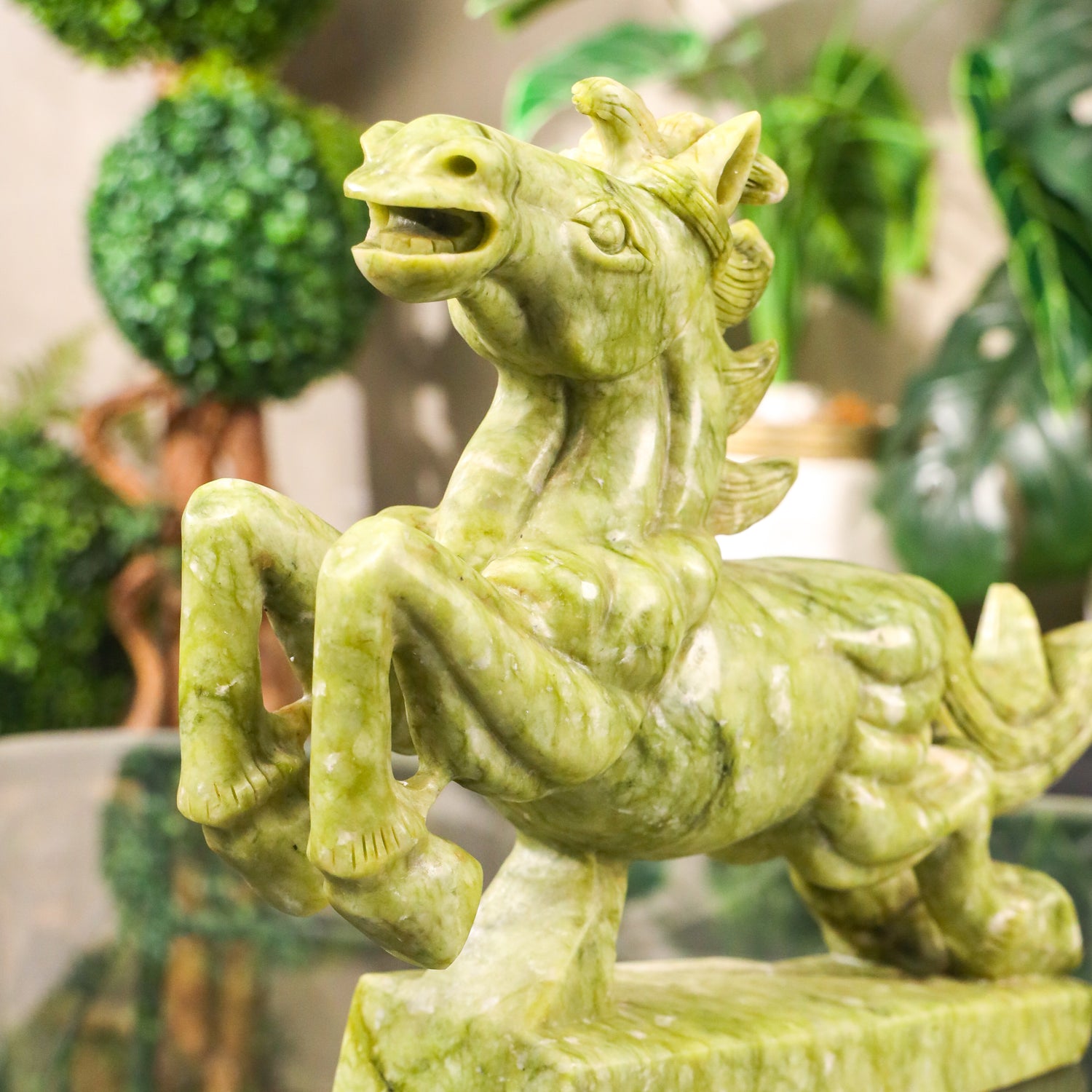 Jade Champion of Career Victory Horse 32cm