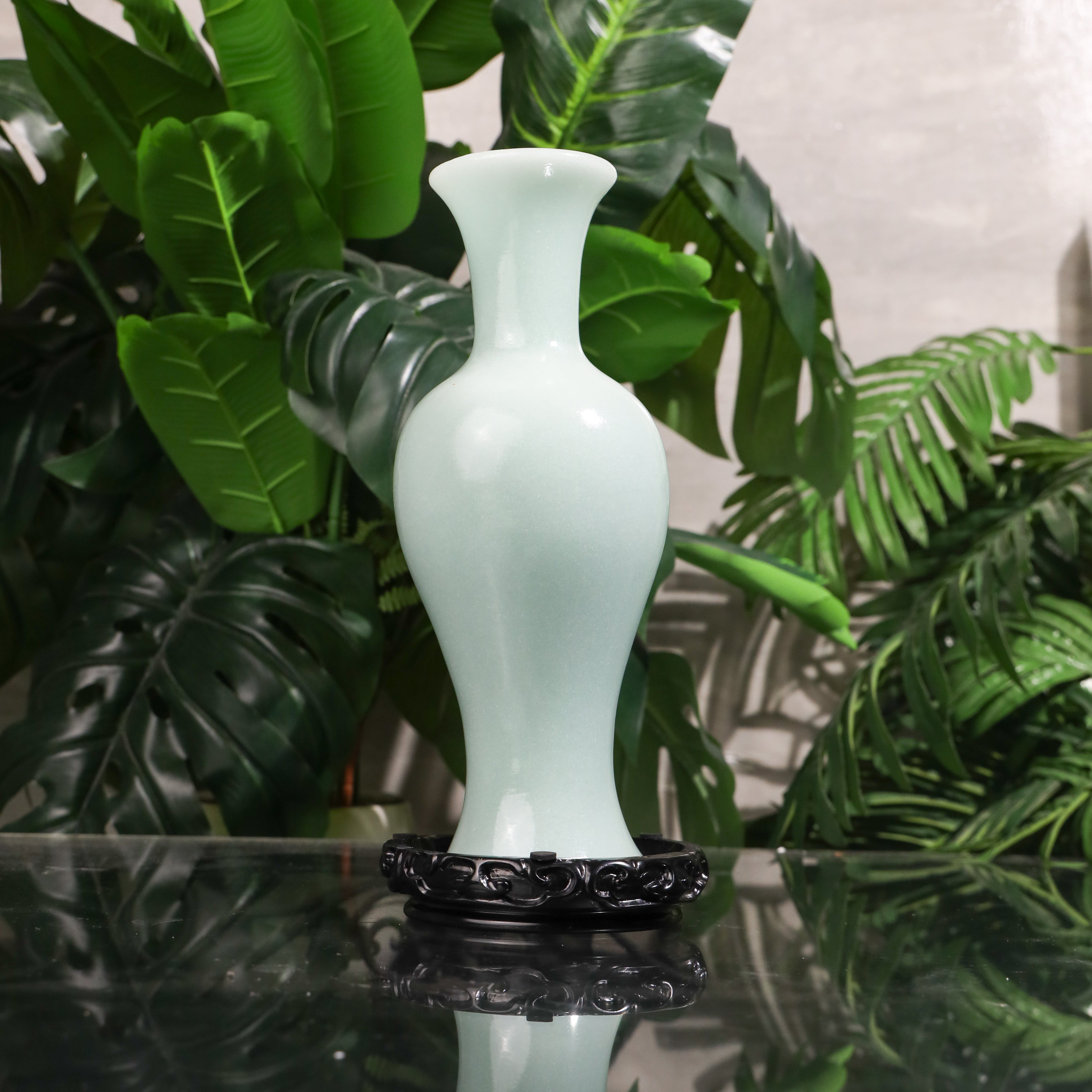 Minimalist Wealth Vase of Prosperity 31cm