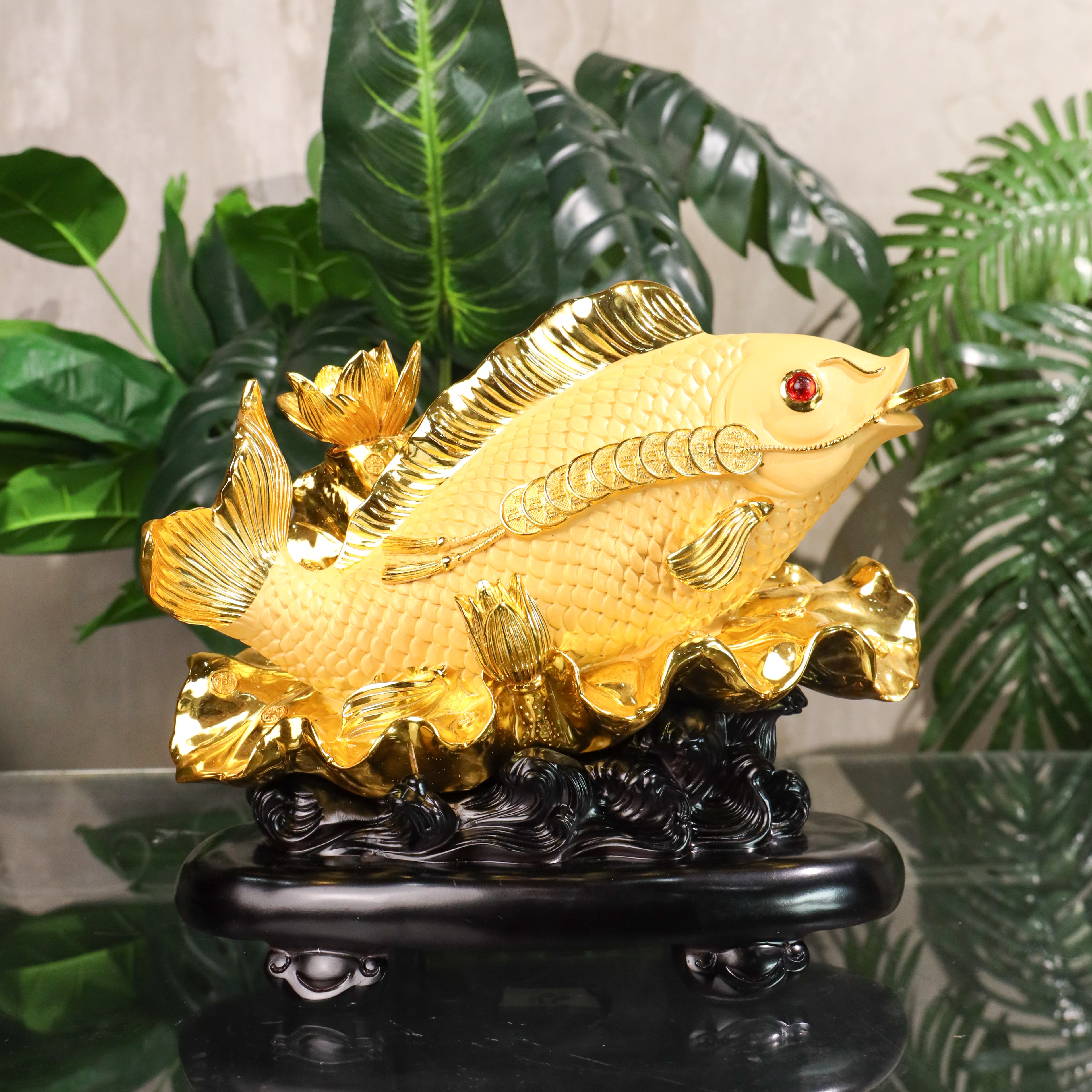 Dragonfish of Fortune Golden Arowana 33cm