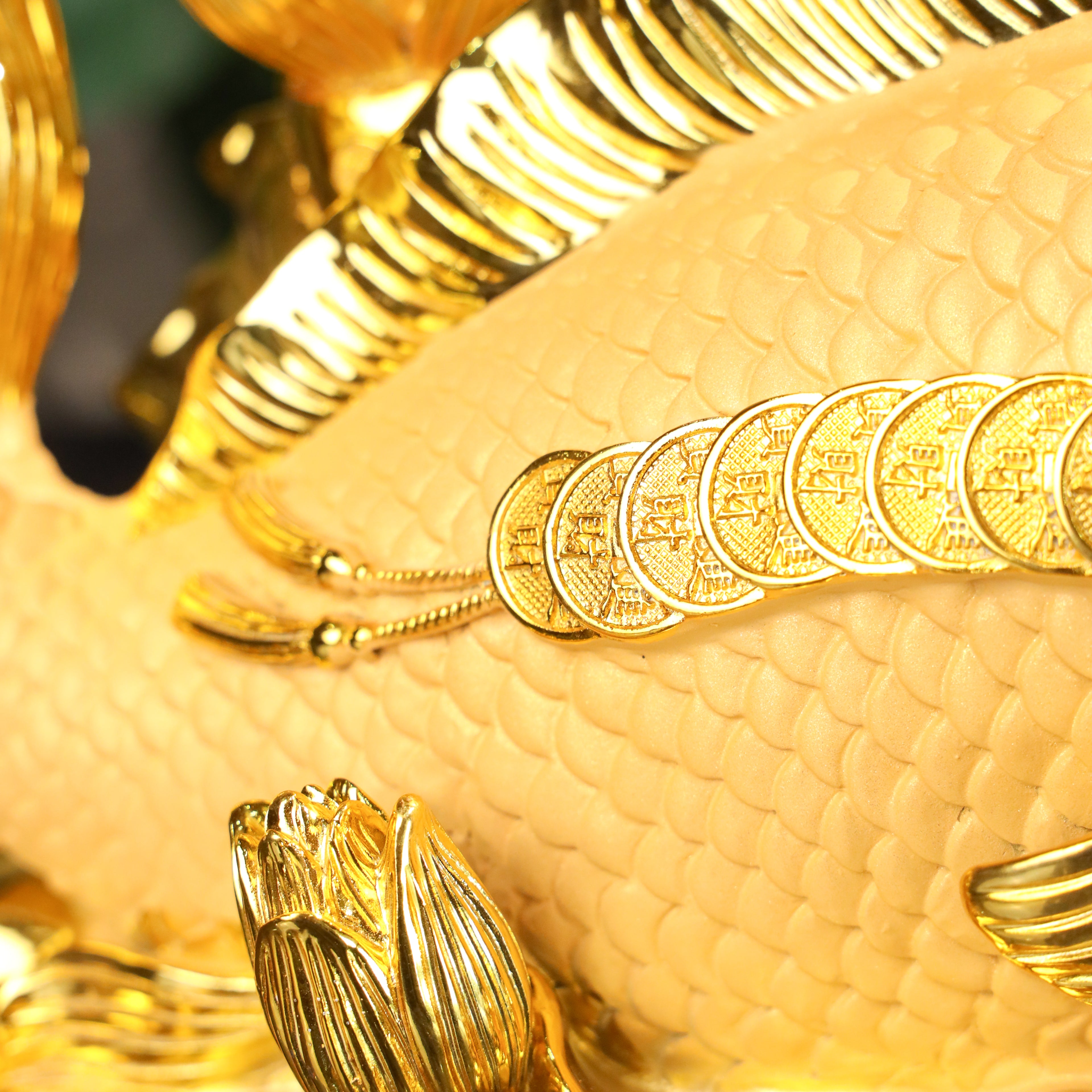 Dragonfish of Fortune Golden Arowana 33cm