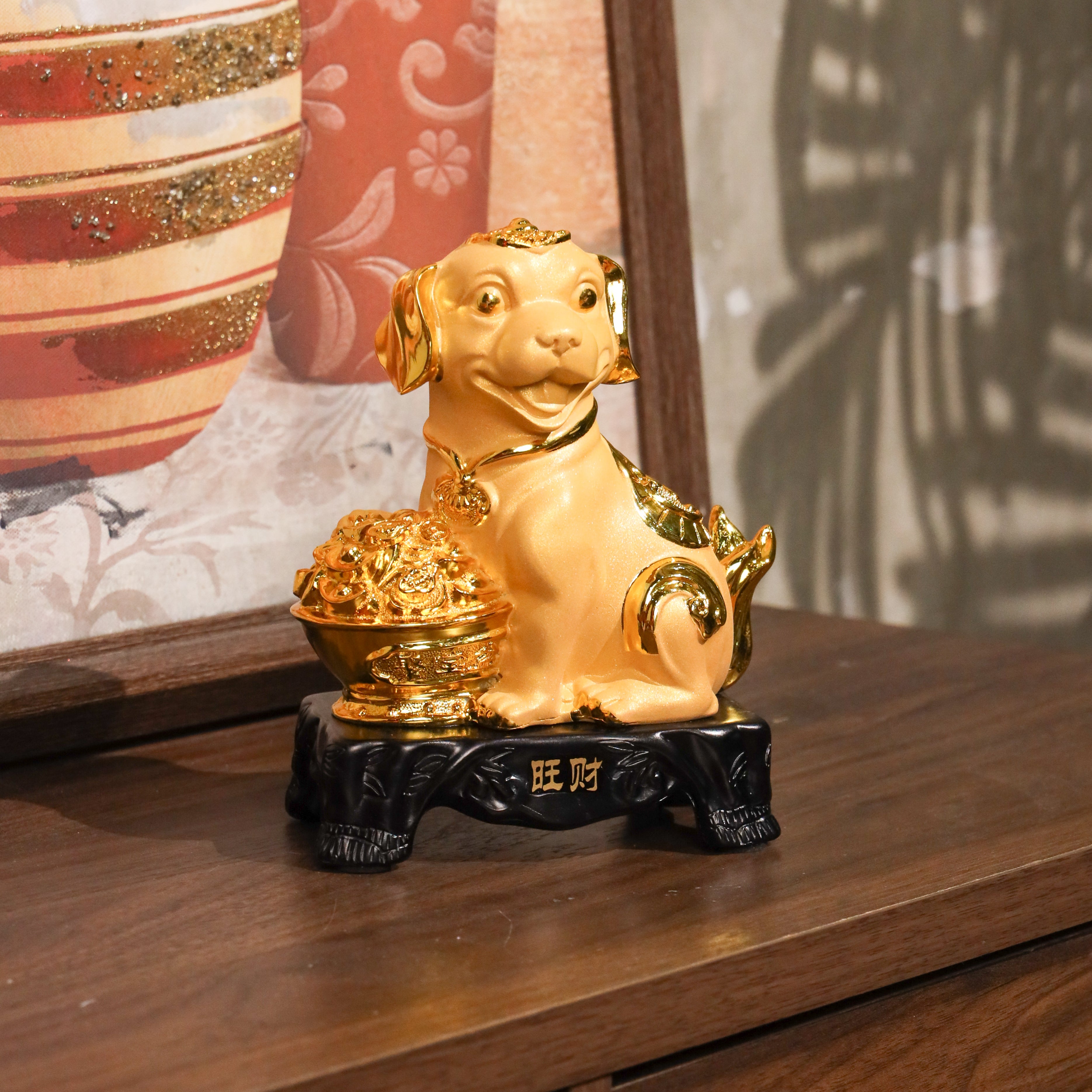 Golden Zodiac Dog of Loyal Support 18cm
