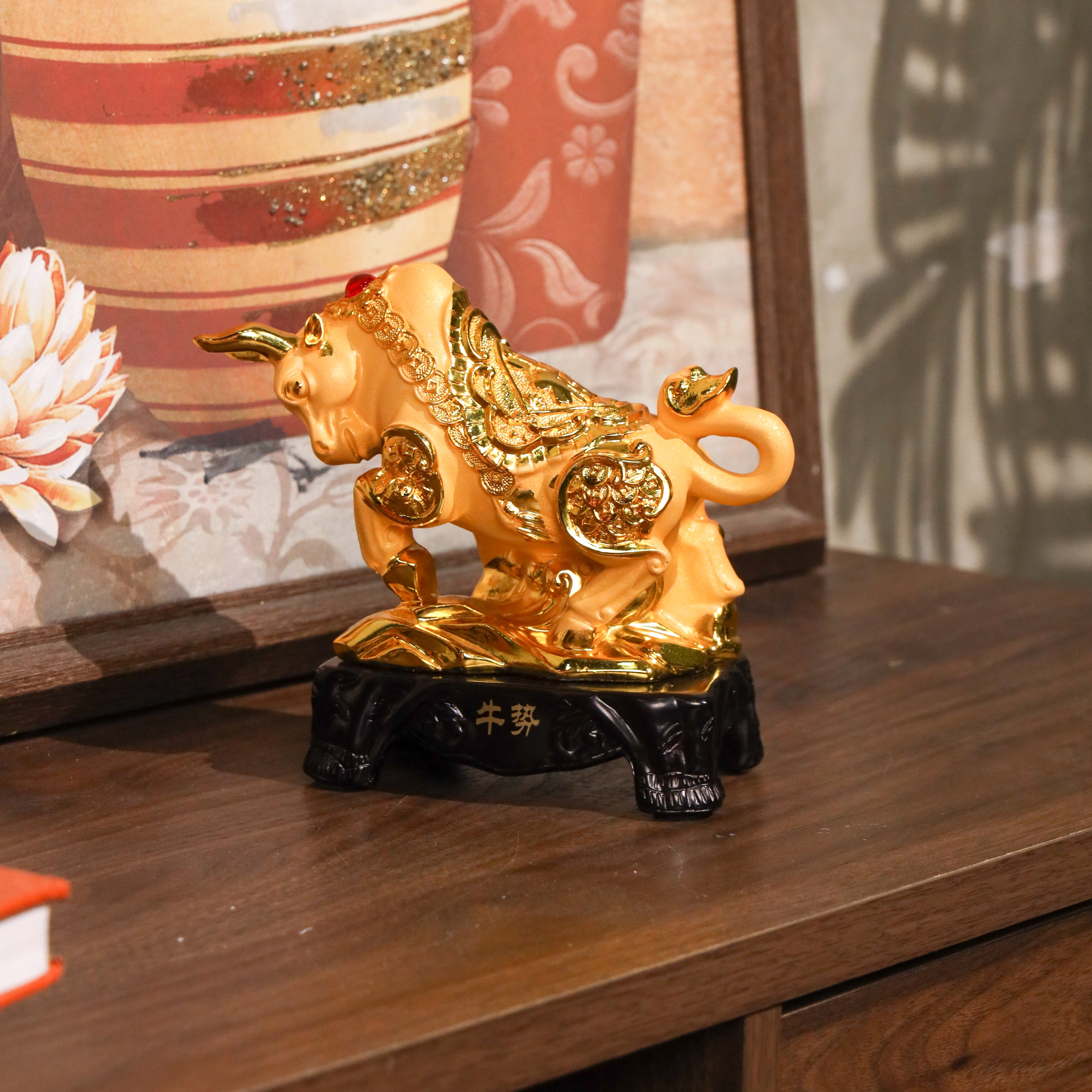 Golden Zodiac Ox of Long-Term Success 18cm