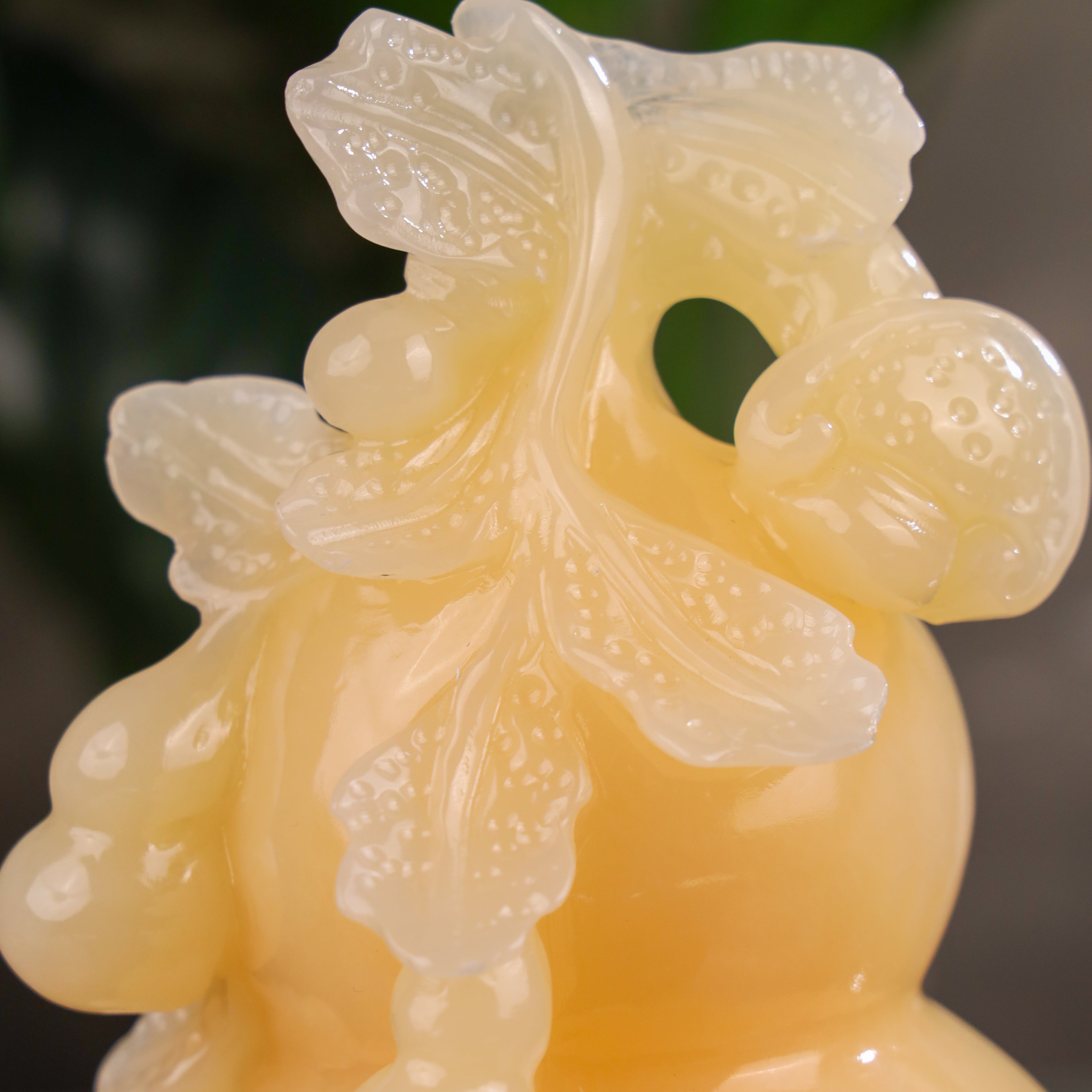 "Bless Family With Health" - Jade Wu Lou 26cm