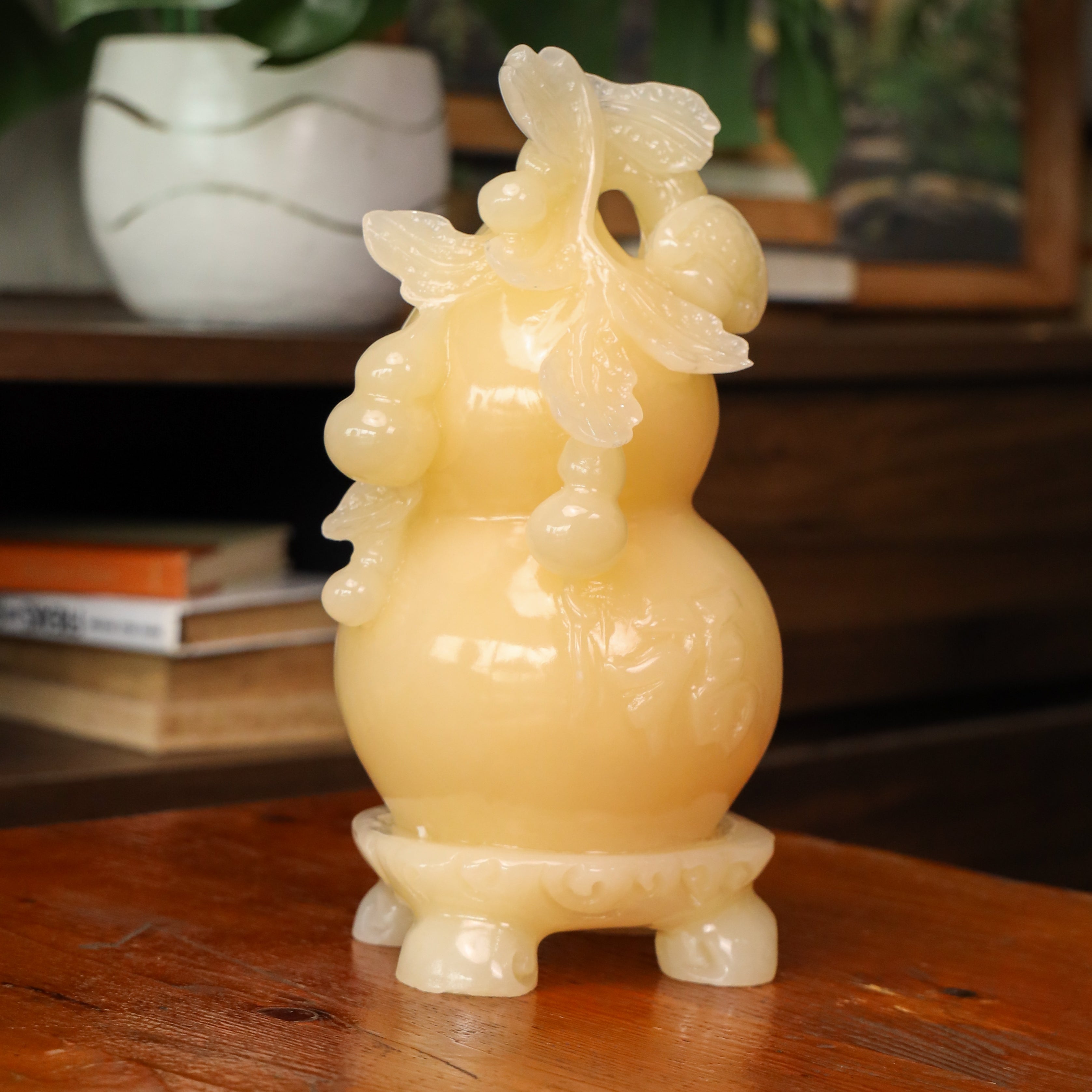 "Bless Family With Health" - Jade Wu Lou 26cm