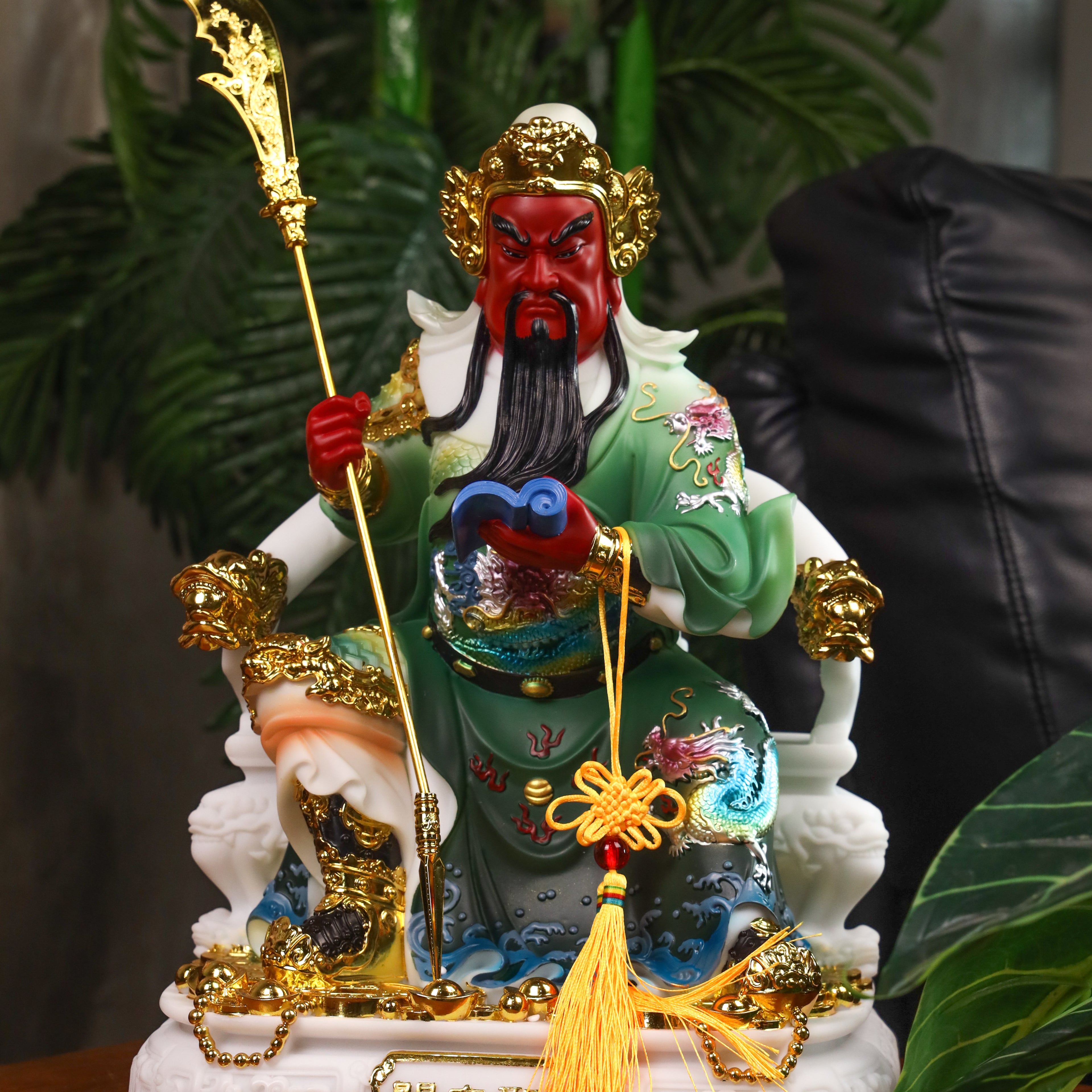 White Guardian Commander Guan Gong 41cm
