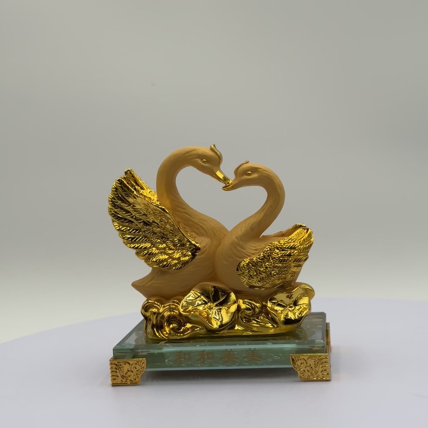Golden Swans of Everlasting Love 12cm