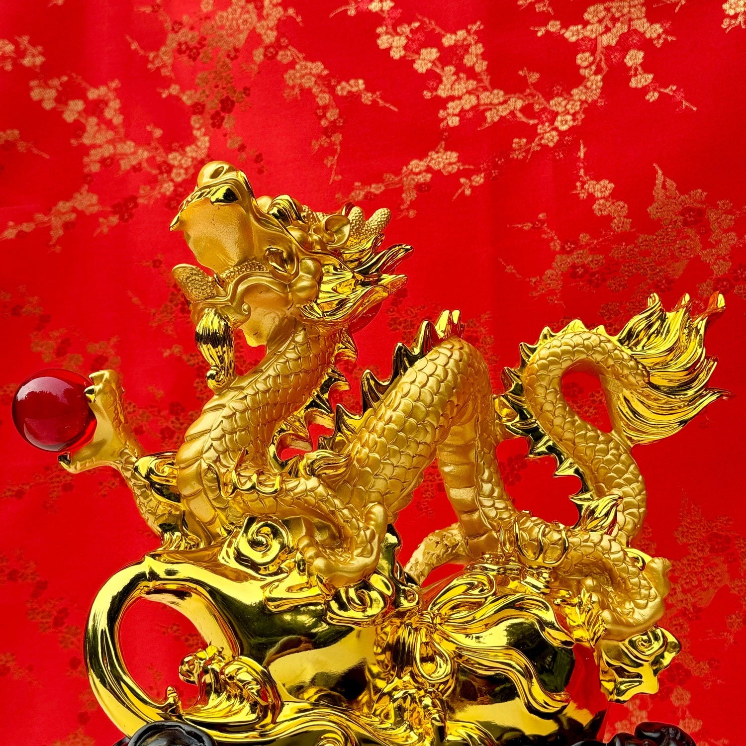 2024 Year of the Dragon - Feng Shui Lucky Items - Royal Dragon Decor