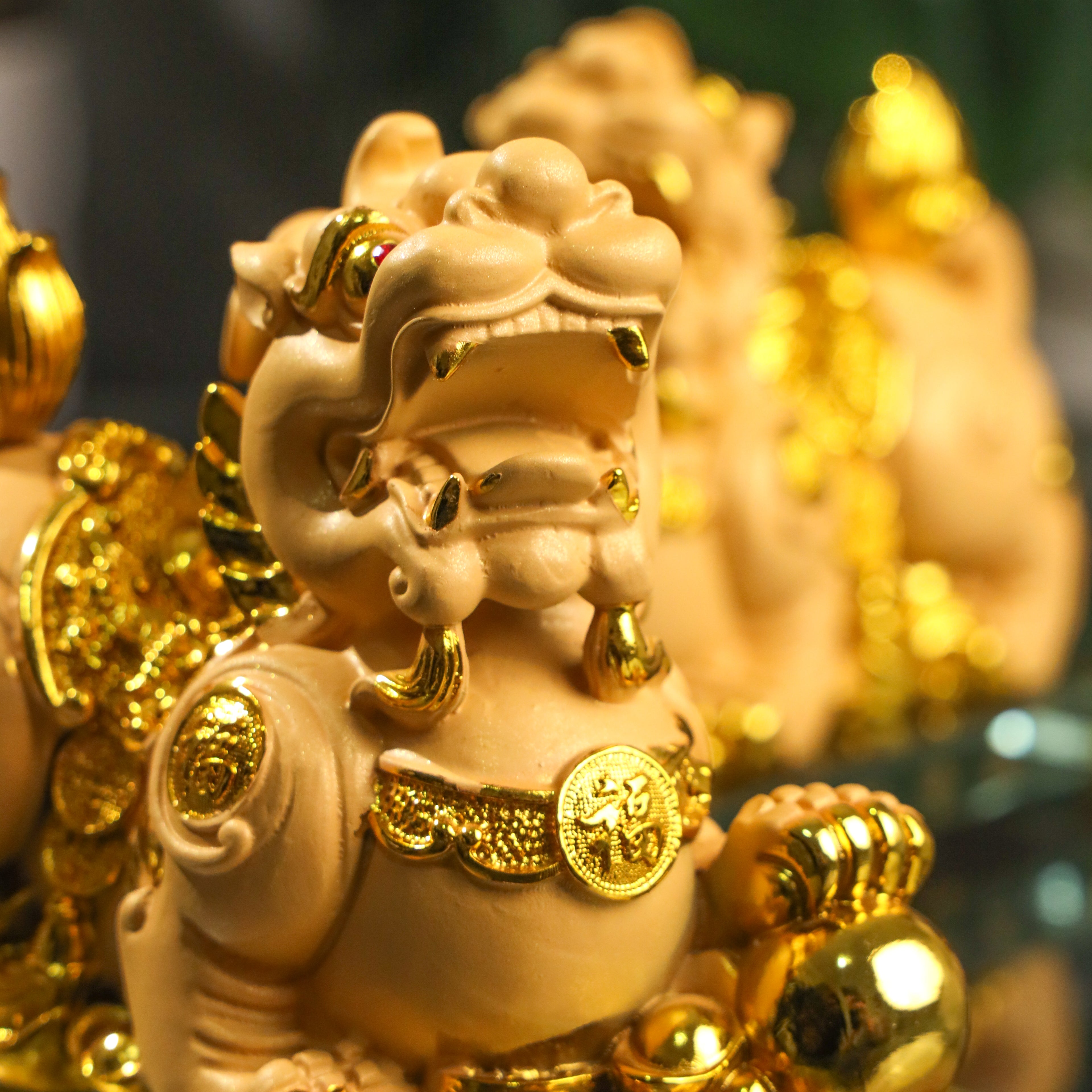 Golden Pi Yao Pair for Wealth Protection 16cm