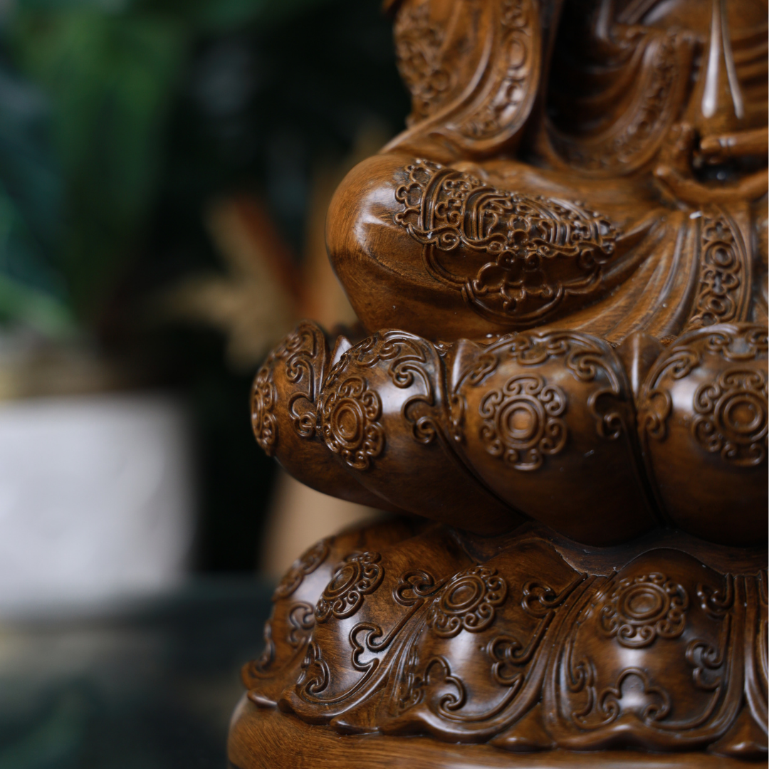 Enlightened Guardian of Peace Guan Yin 49cm