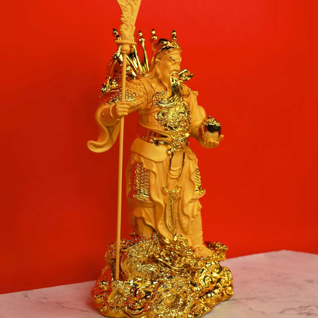 The Warrior of Truth Golden Guan Gong 47cm