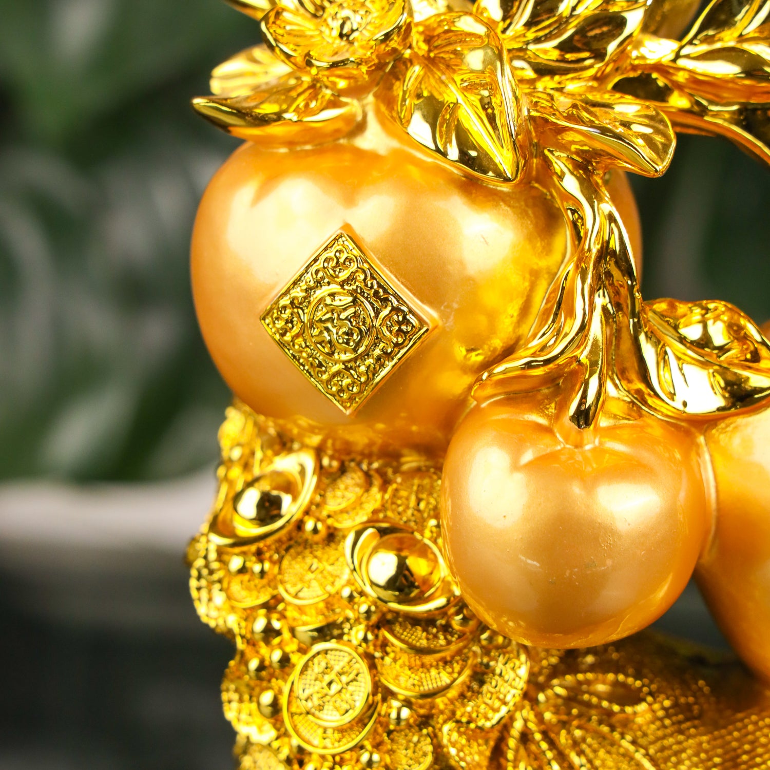 Three Golden Apples of Happiness 27cm