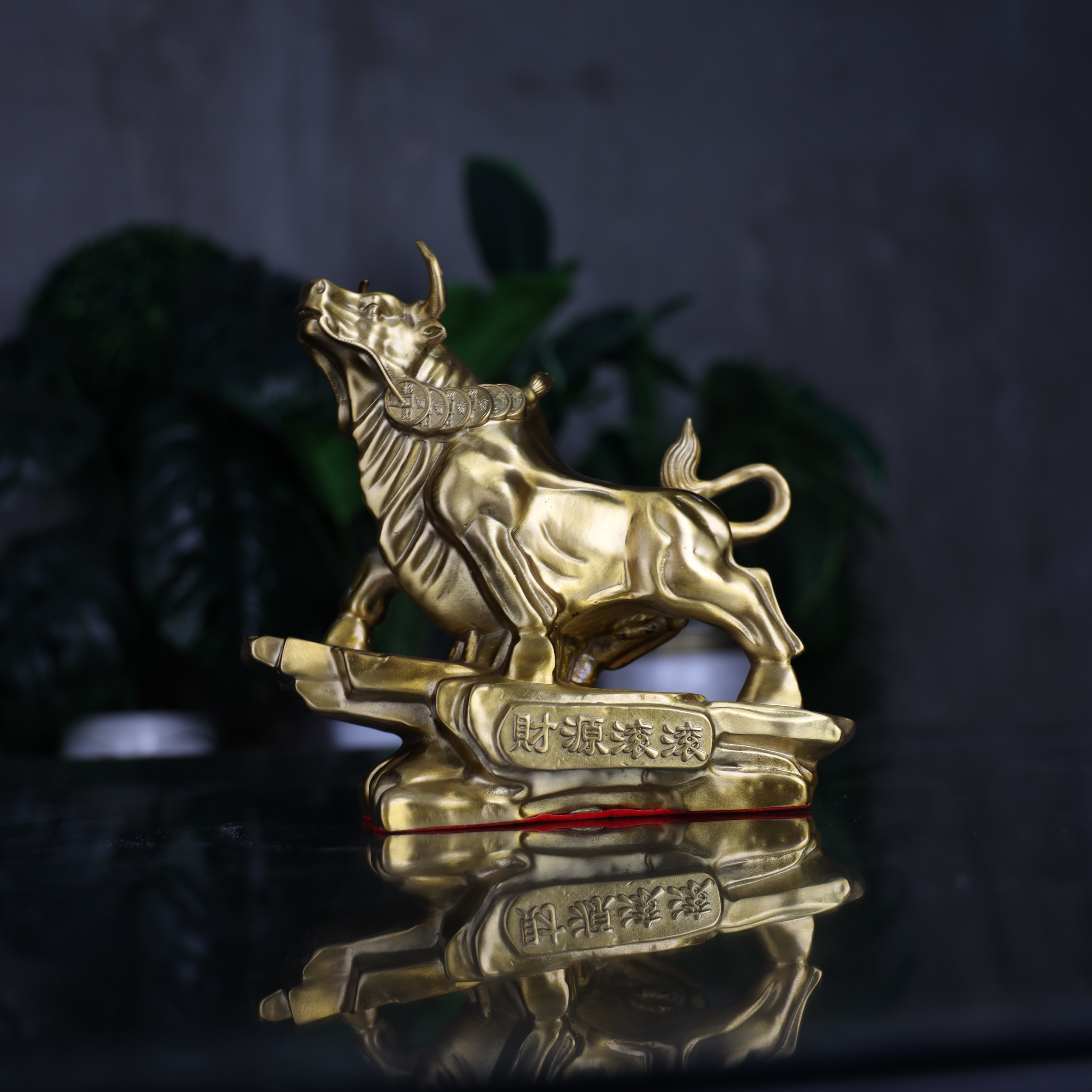 Brass Ox of Triumph &amp; Success 21cm