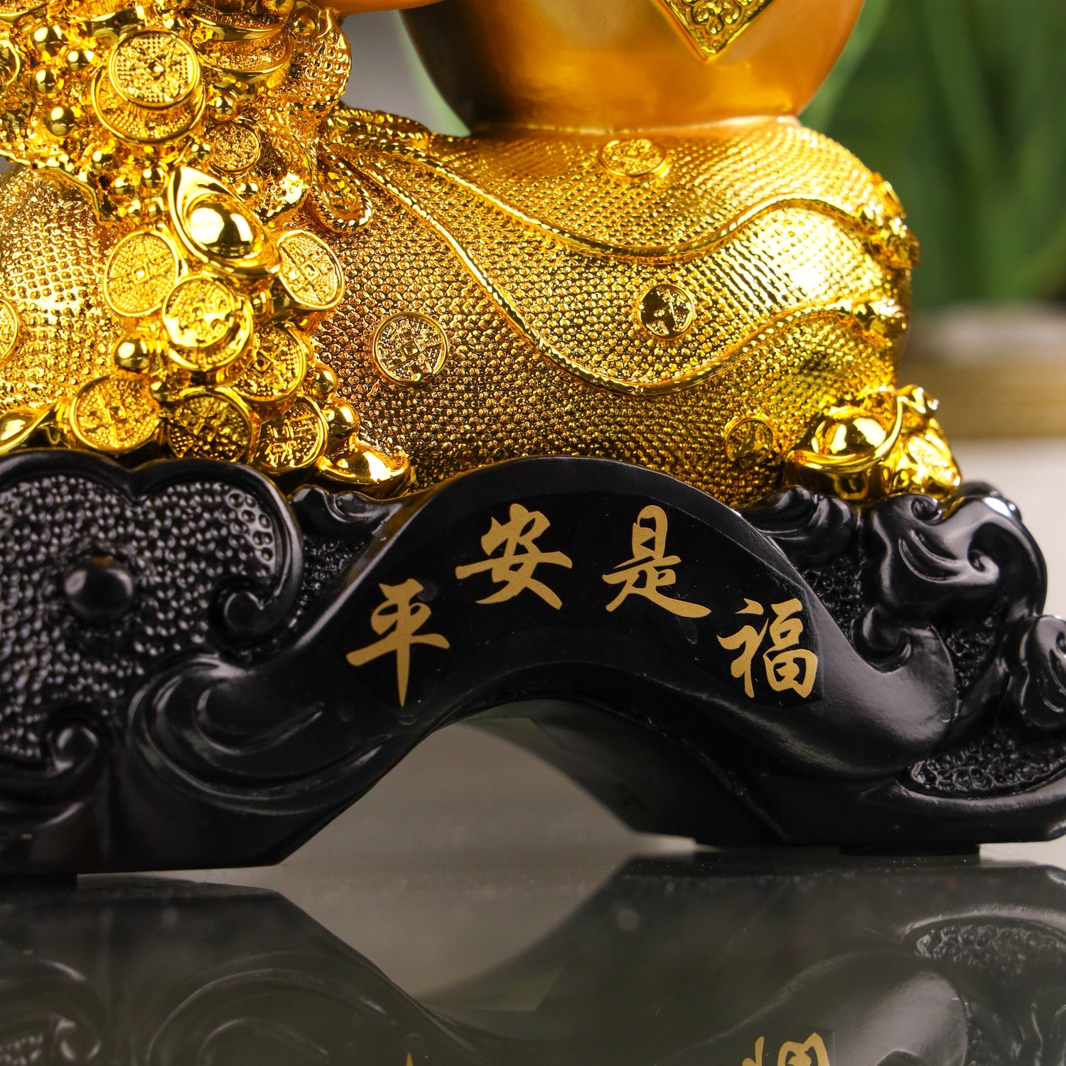 Three Golden Apples of Happiness 27cm