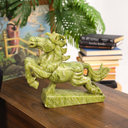 Jade Champion of Career Victory Horse 32cm