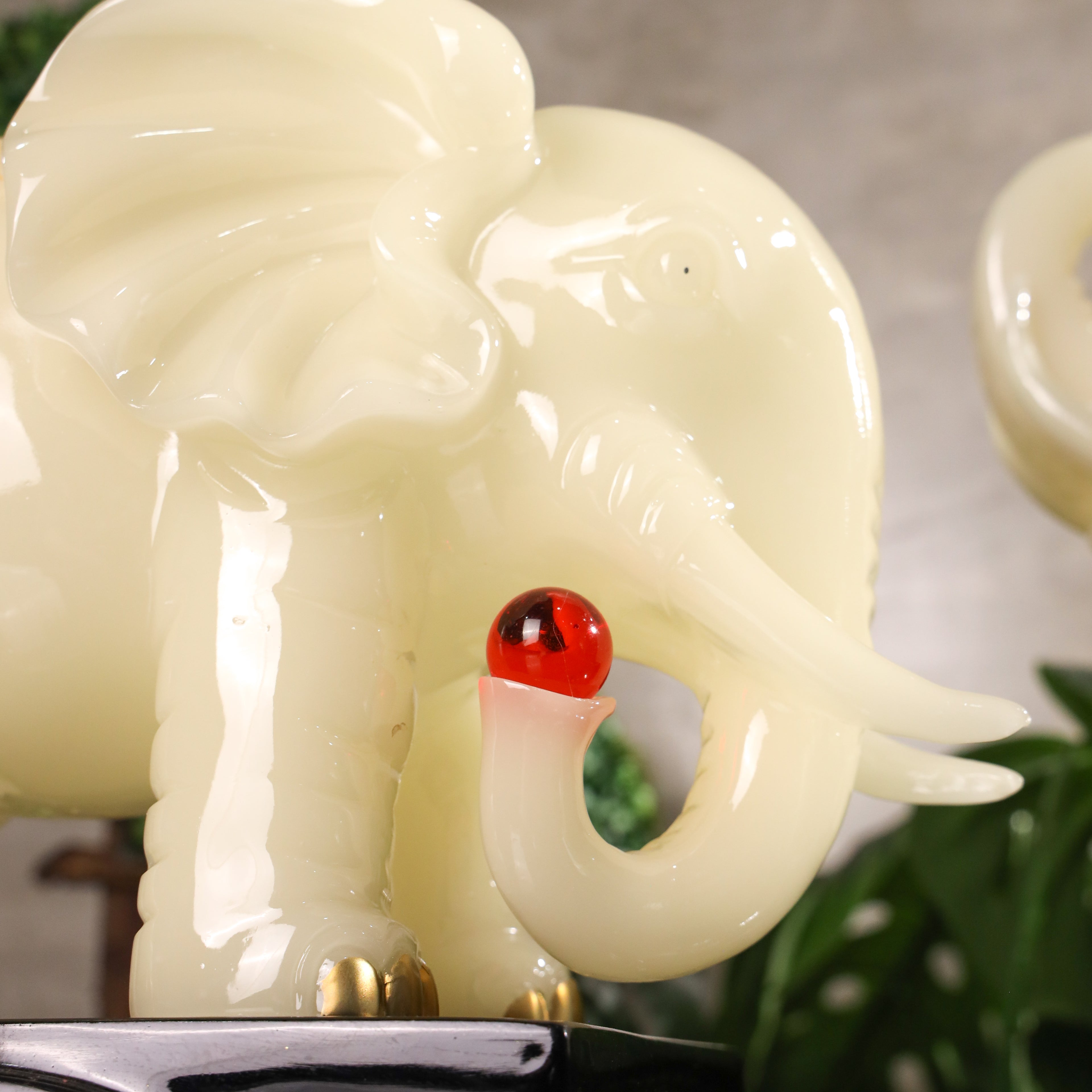 Ivory White Elephants of Noble Prosperity 33cm