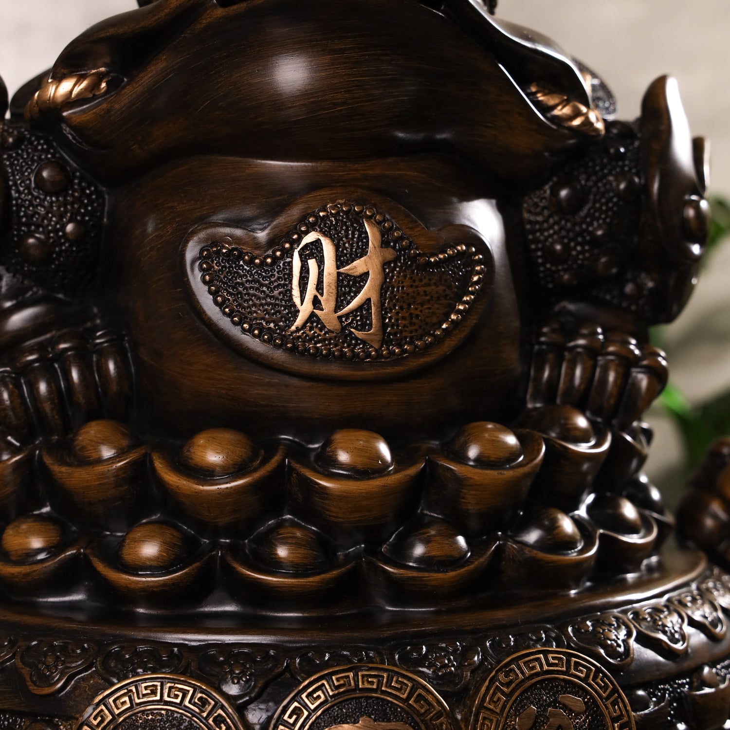 Dynamic Fortune Big Wood Money Frog 45cm