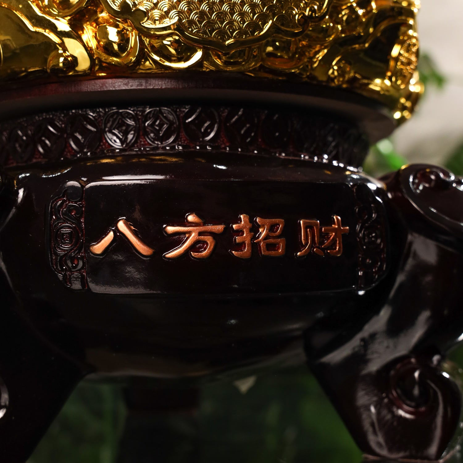 Throne of Fortune Gold Money Frog 40cm