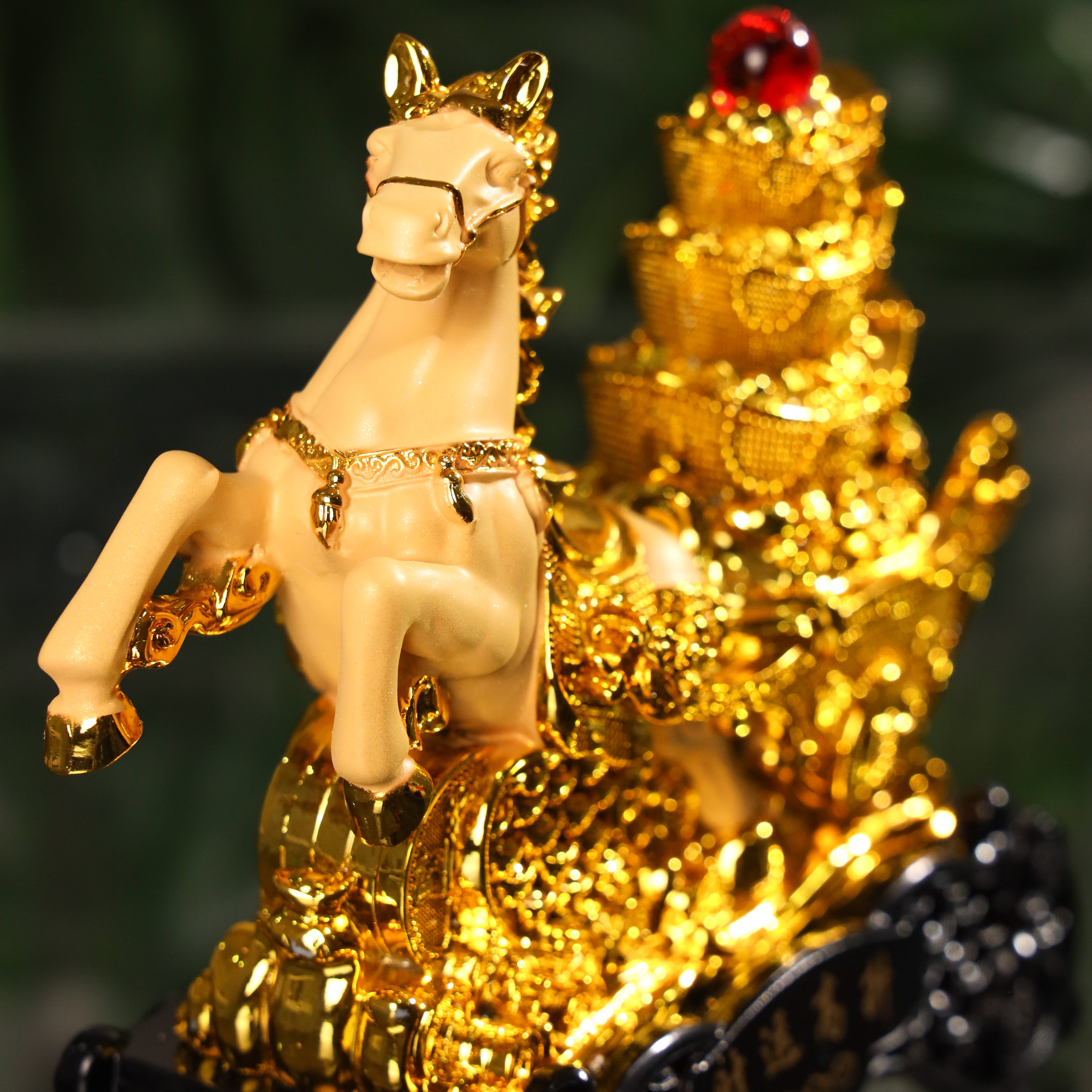 Bring Home Abundance Horse &amp; Treasure 18cm