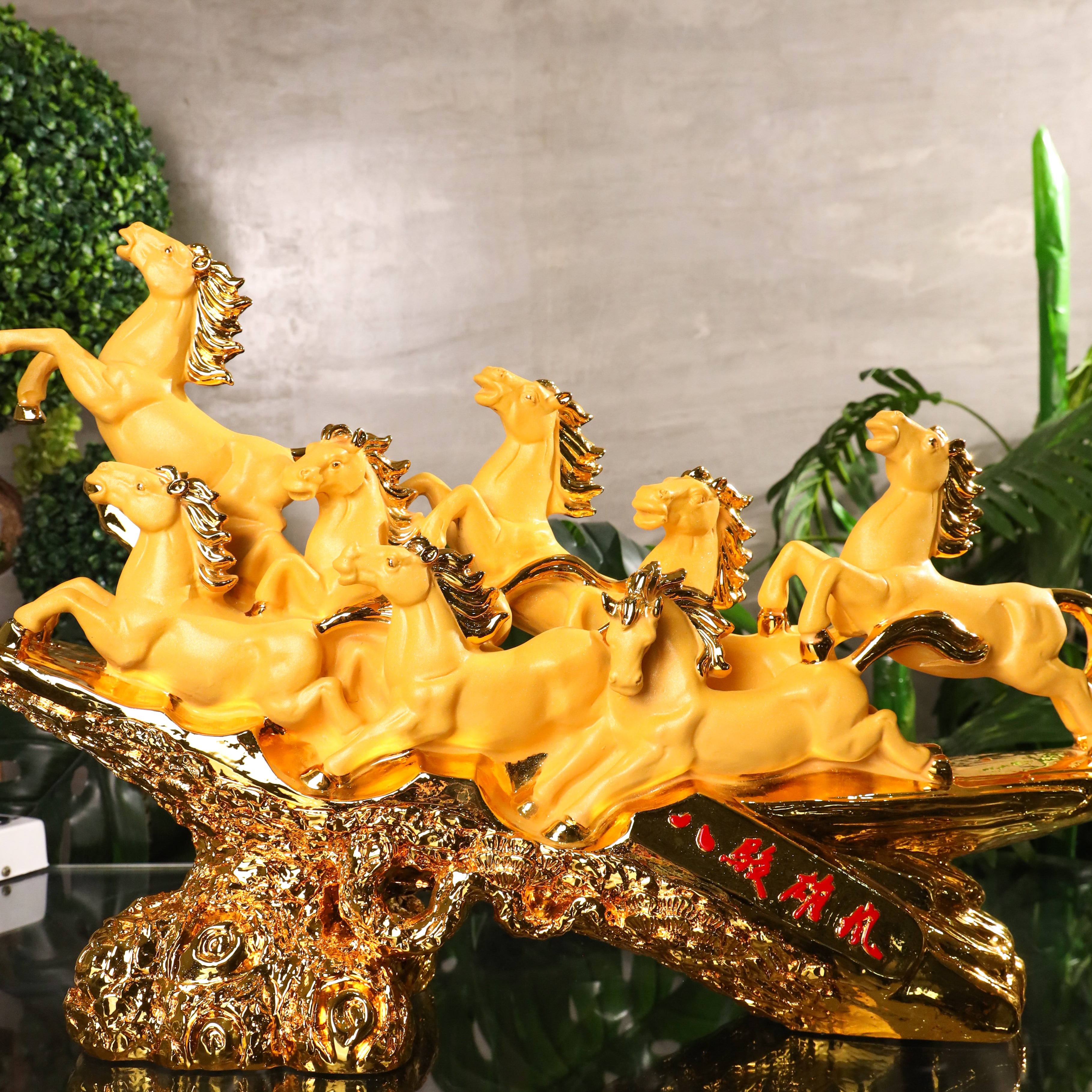 The Golden Cavalry 8 Victory Horses 62cm