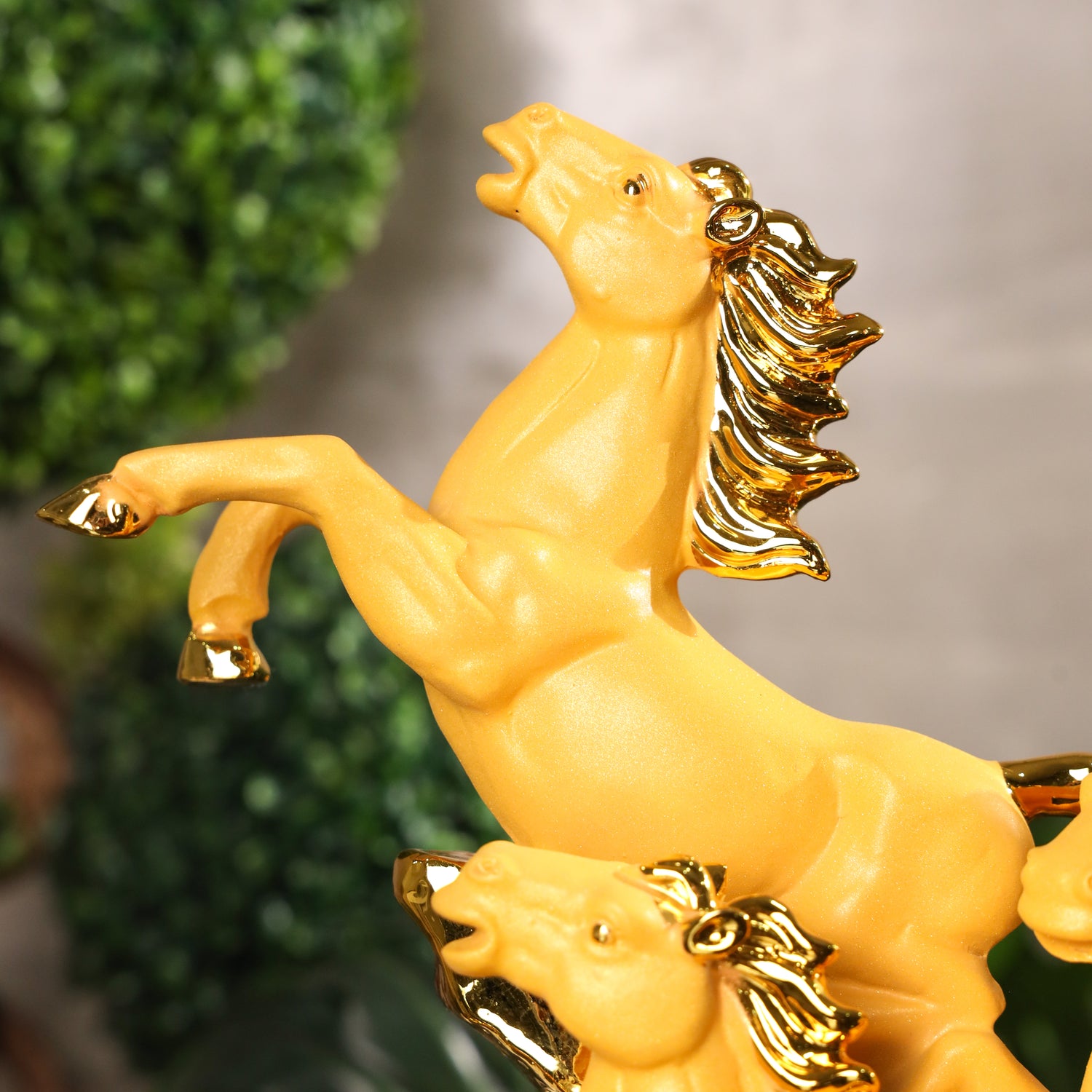 The Golden Cavalry 8 Victory Horses 62cm