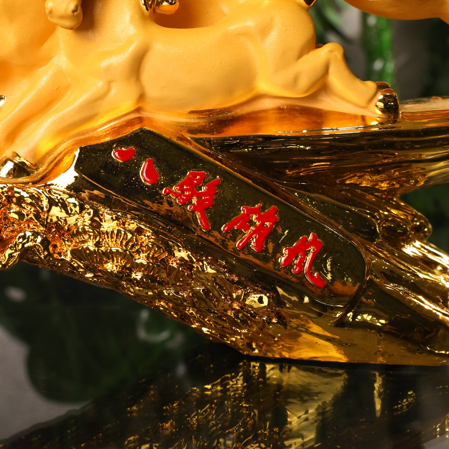 The Golden Cavalry 8 Victory Horses 62cm