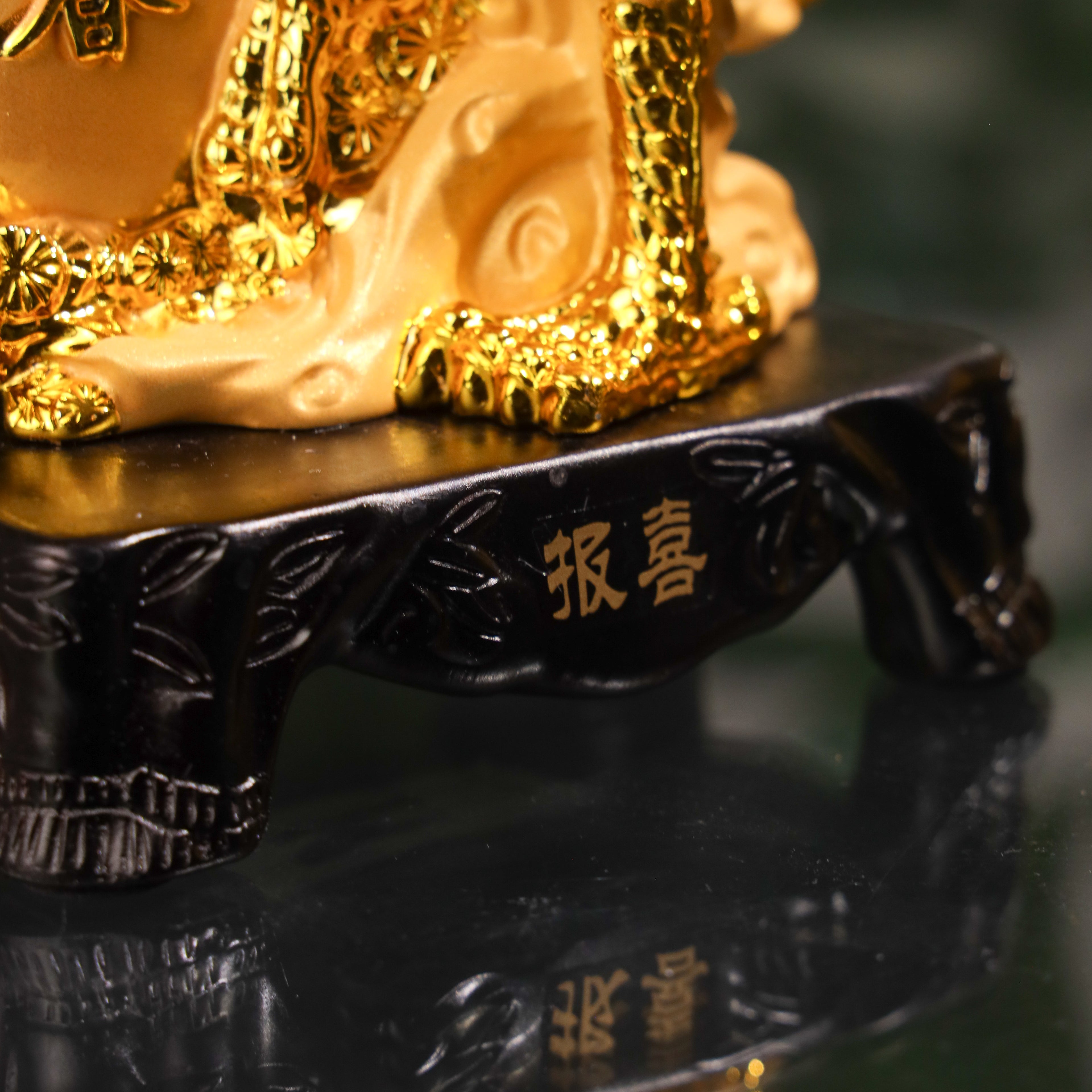 Golden Zodiac Rooster of Reliable Discipline 18cm