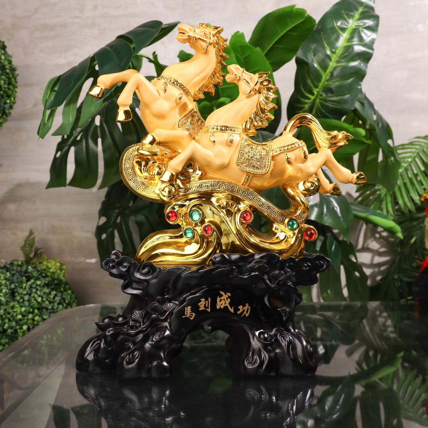 Partners in Victory Golden Horse Duo 38cm
