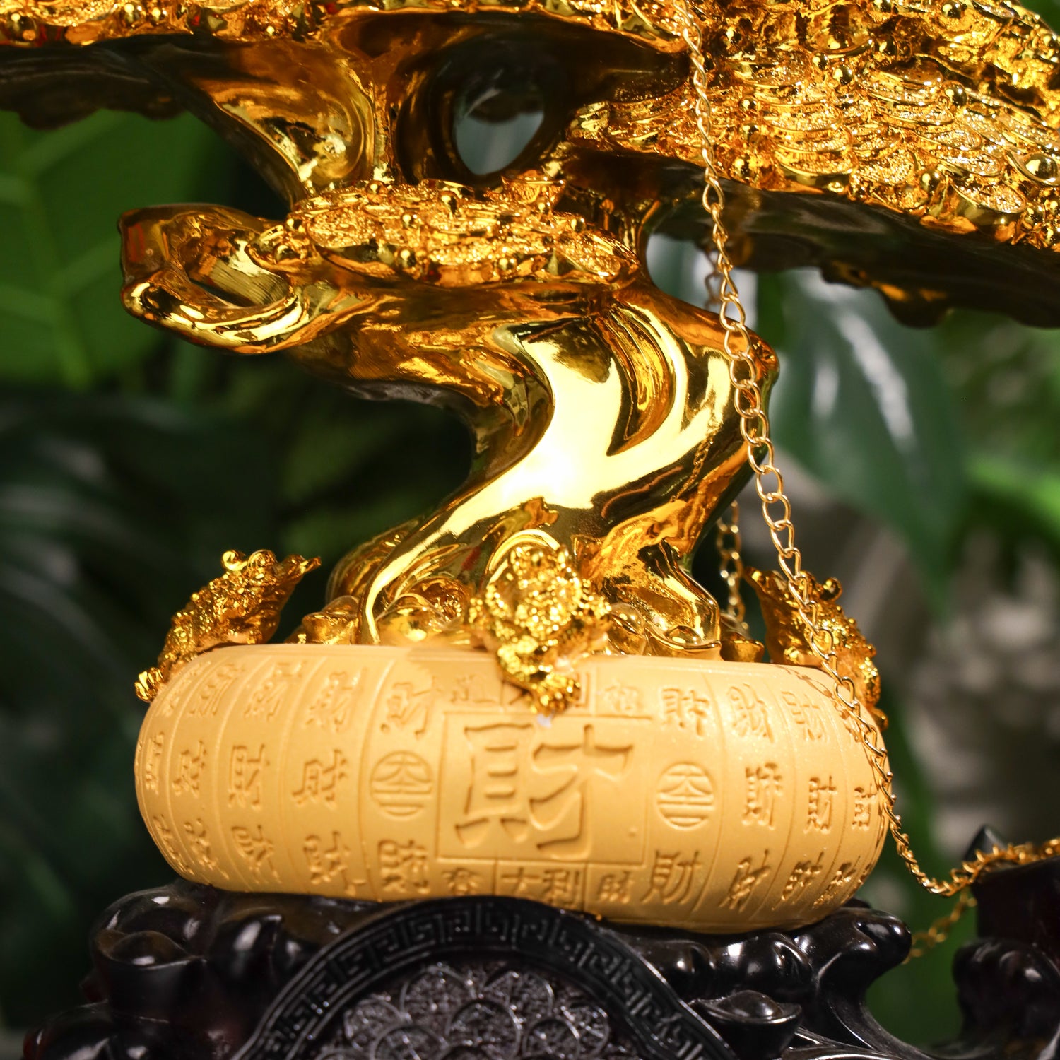 Money Tree and Frog of Expanding Wealth 33cm
