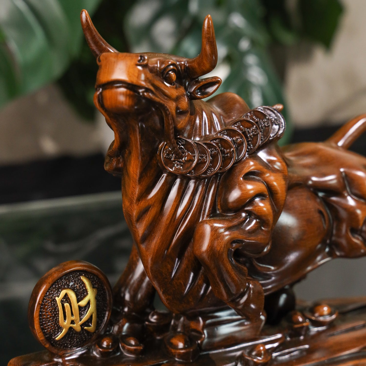 The Quiet Builder Wood Ox of Lasting Success 32cm