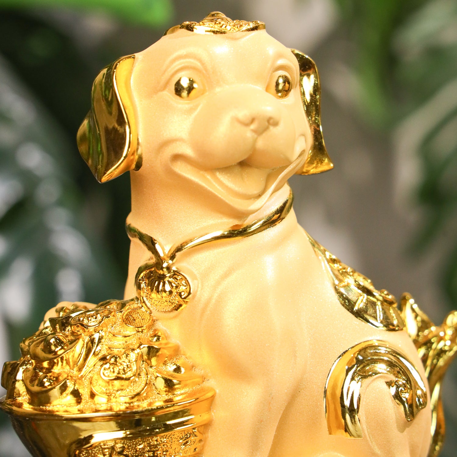 Golden Zodiac Dog of Loyal Support 18cm