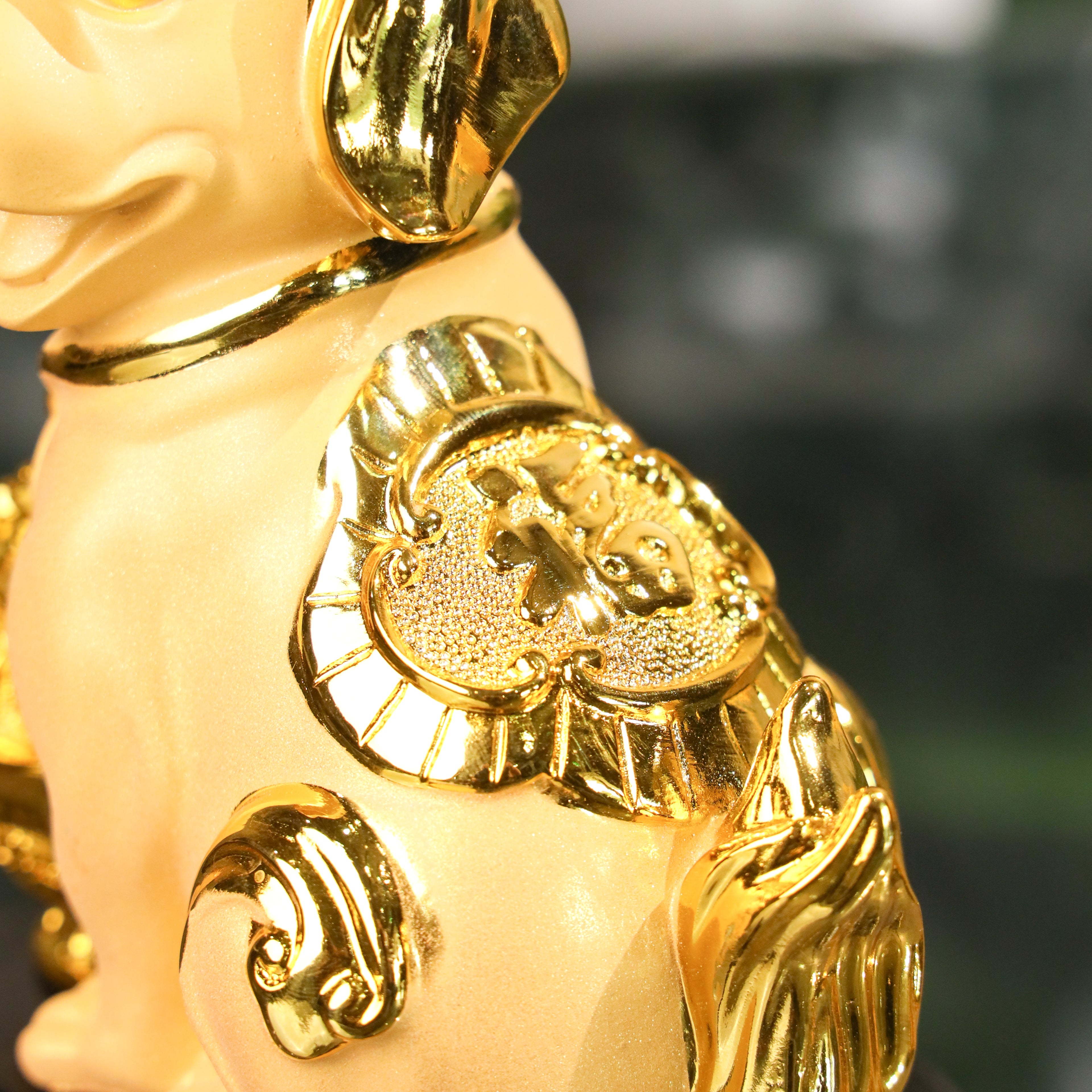 Golden Zodiac Dog of Loyal Support 18cm