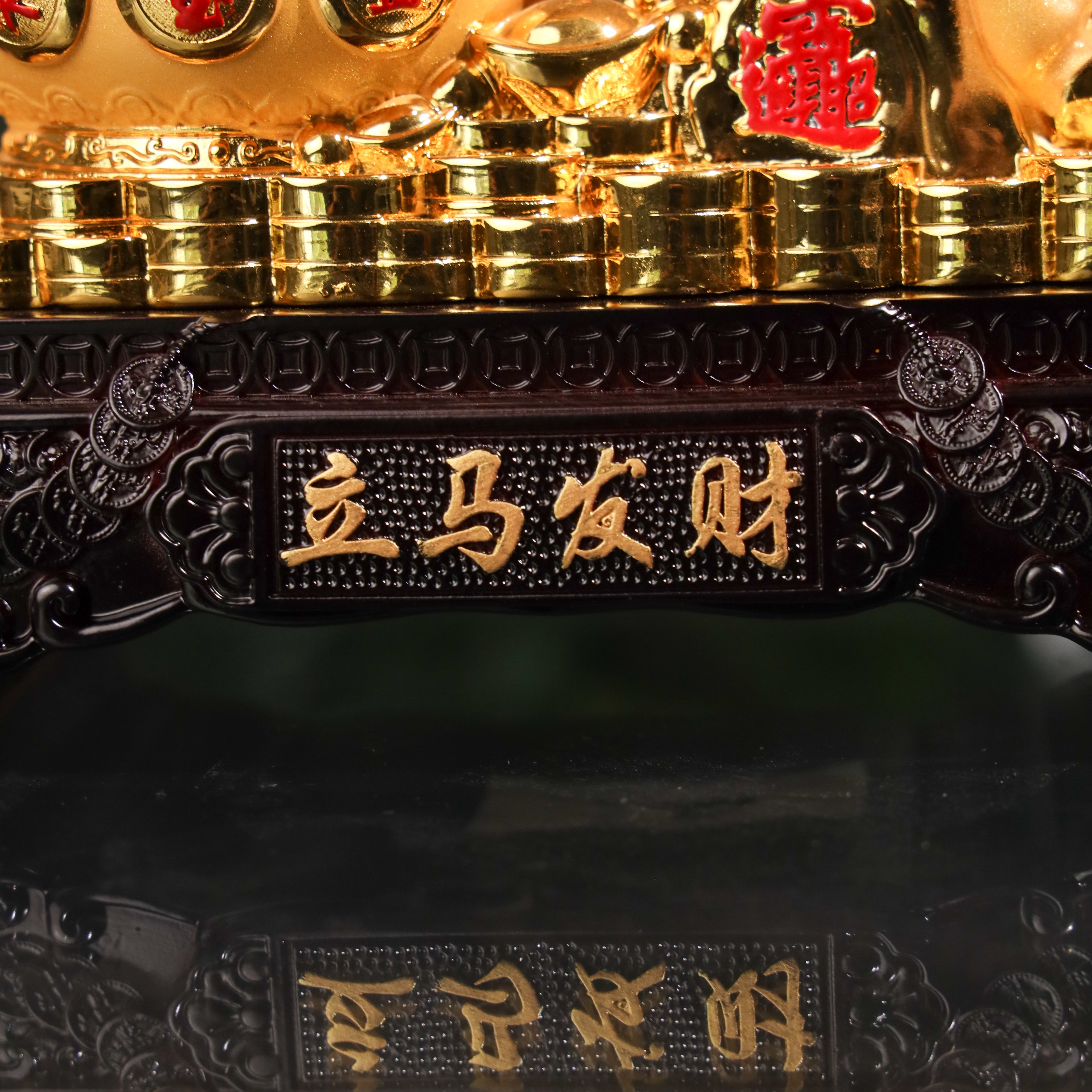 Instant Wealth Victory Golden Horse 27cm
