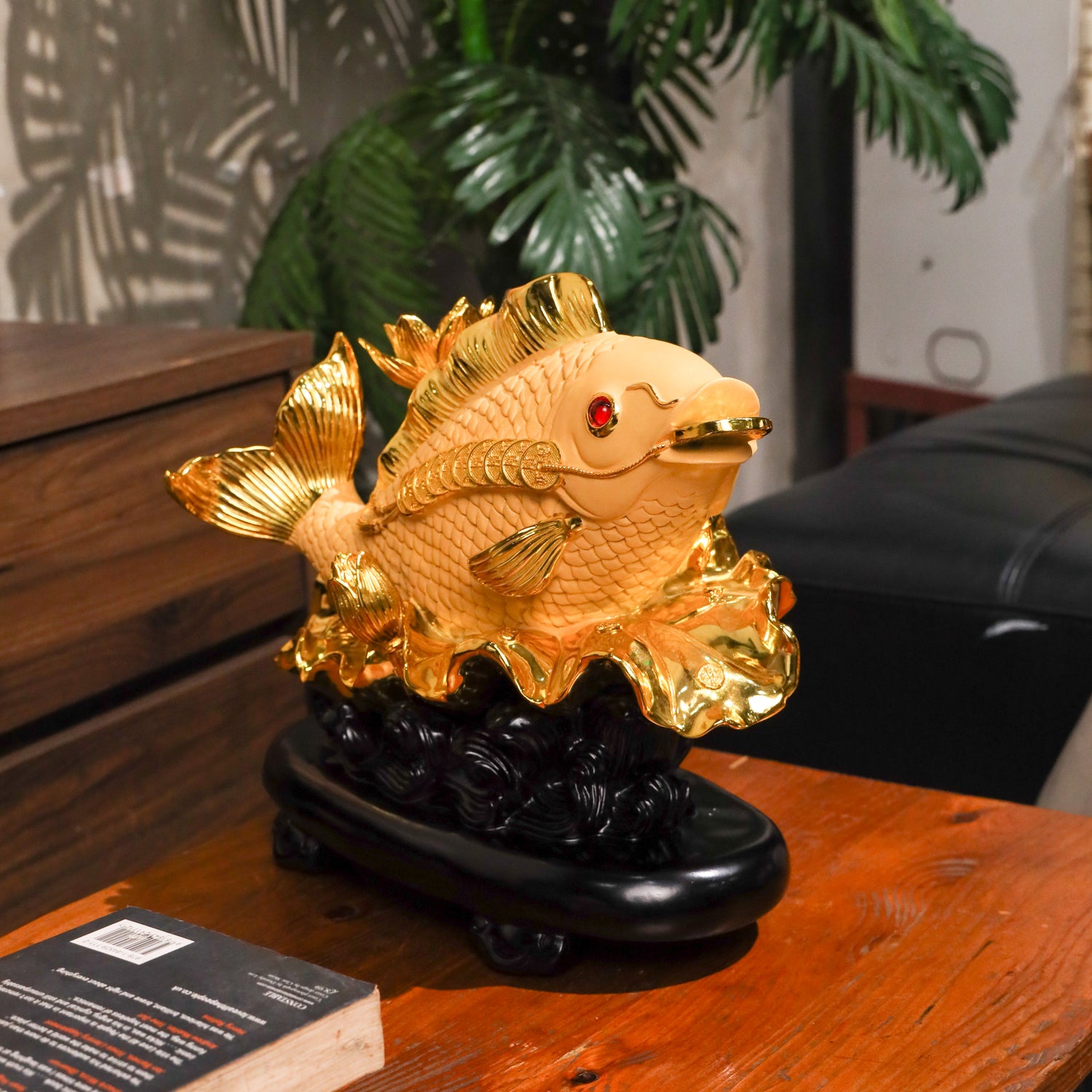 Dragonfish of Fortune Golden Arowana 33cm