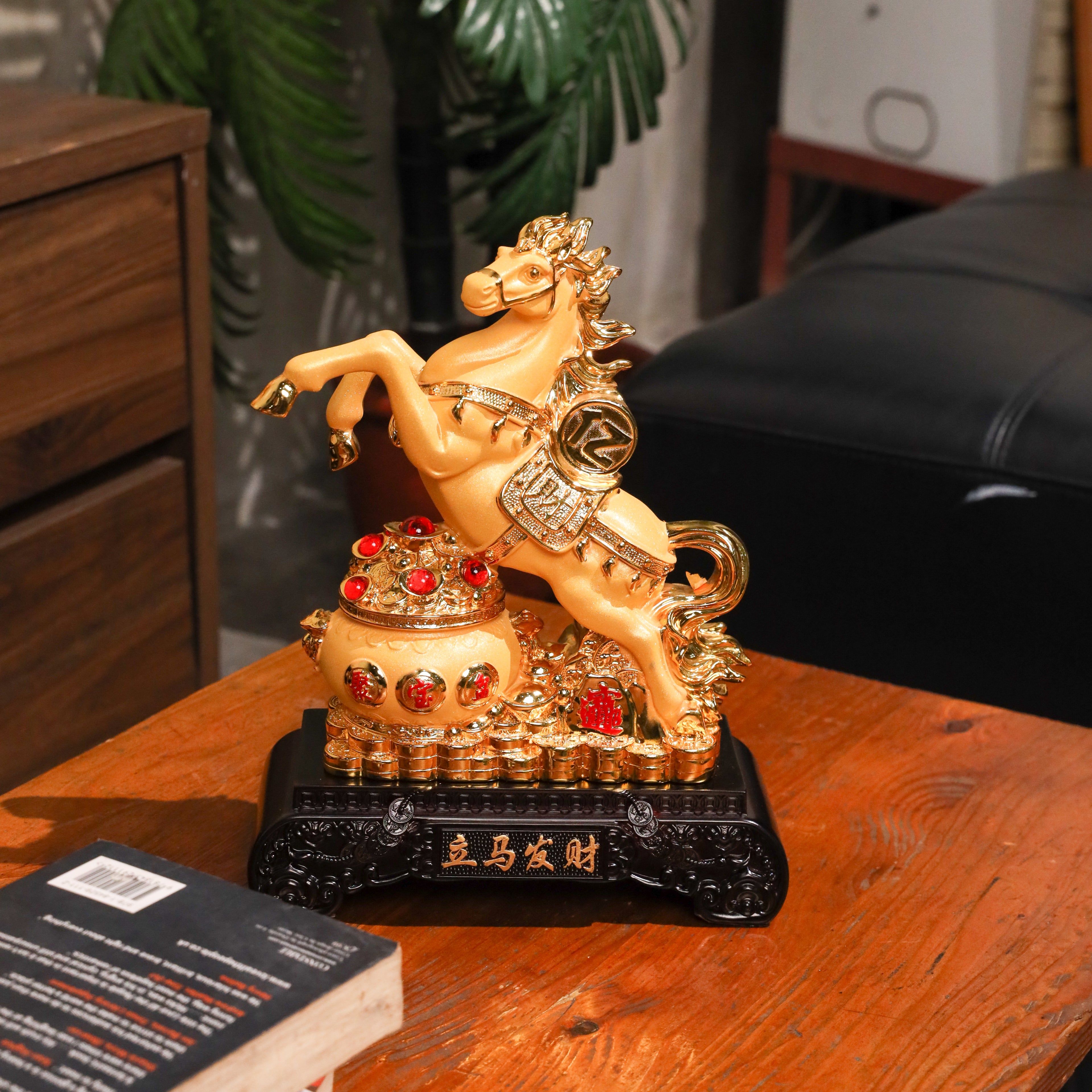Instant Wealth Victory Golden Horse 27cm
