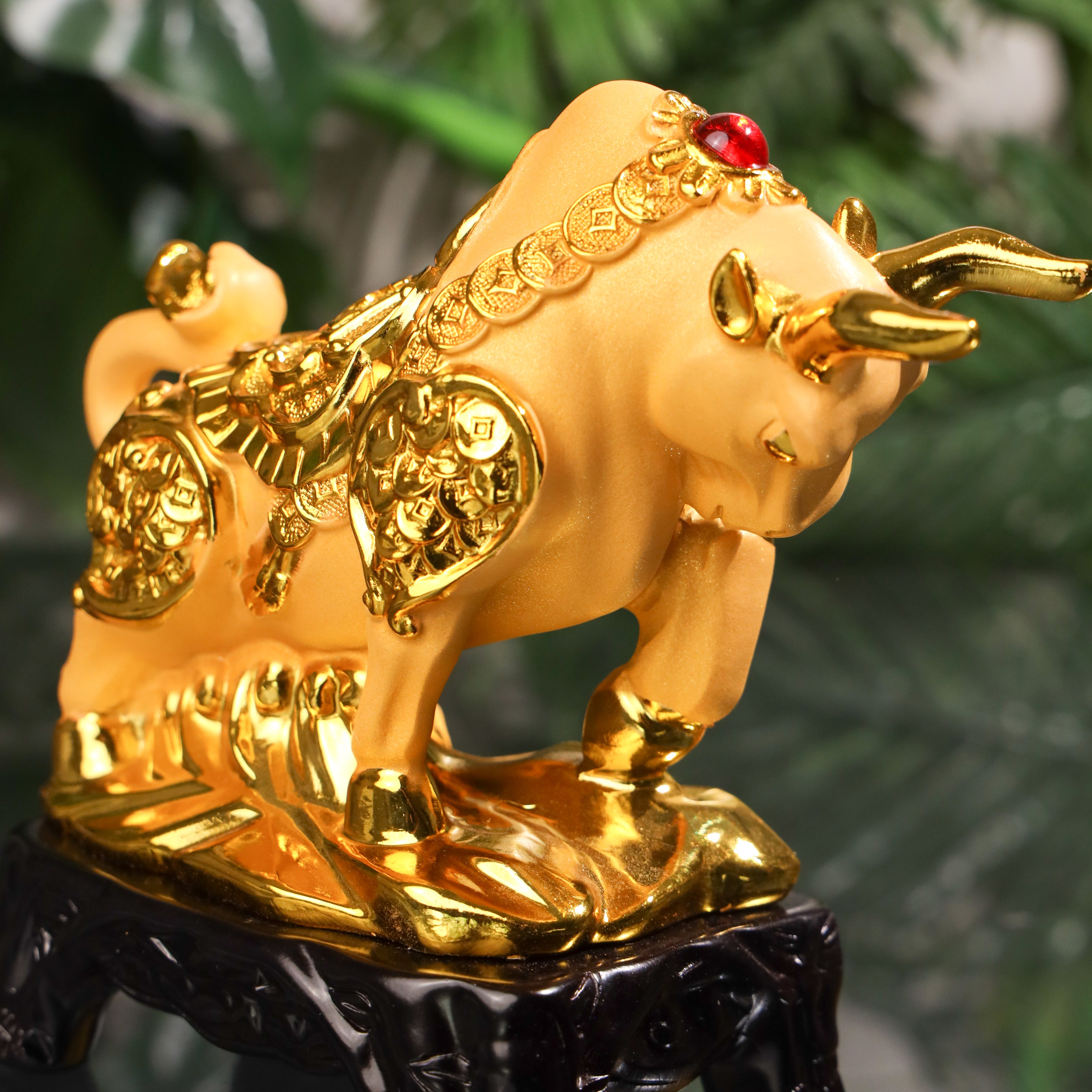 Golden Zodiac Ox of Long-Term Success 18cm