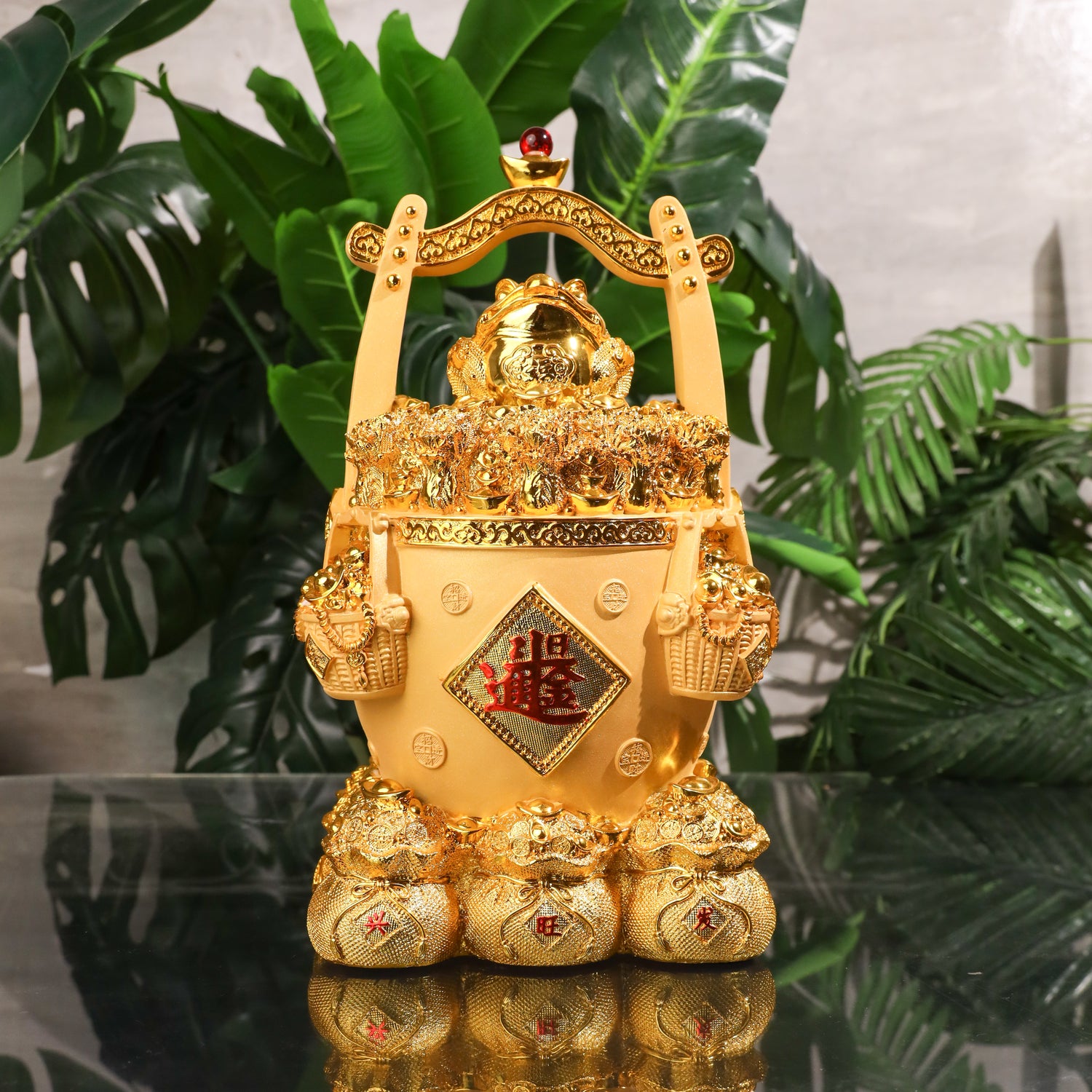 Golden Treasury of Saved Wealth 37cm