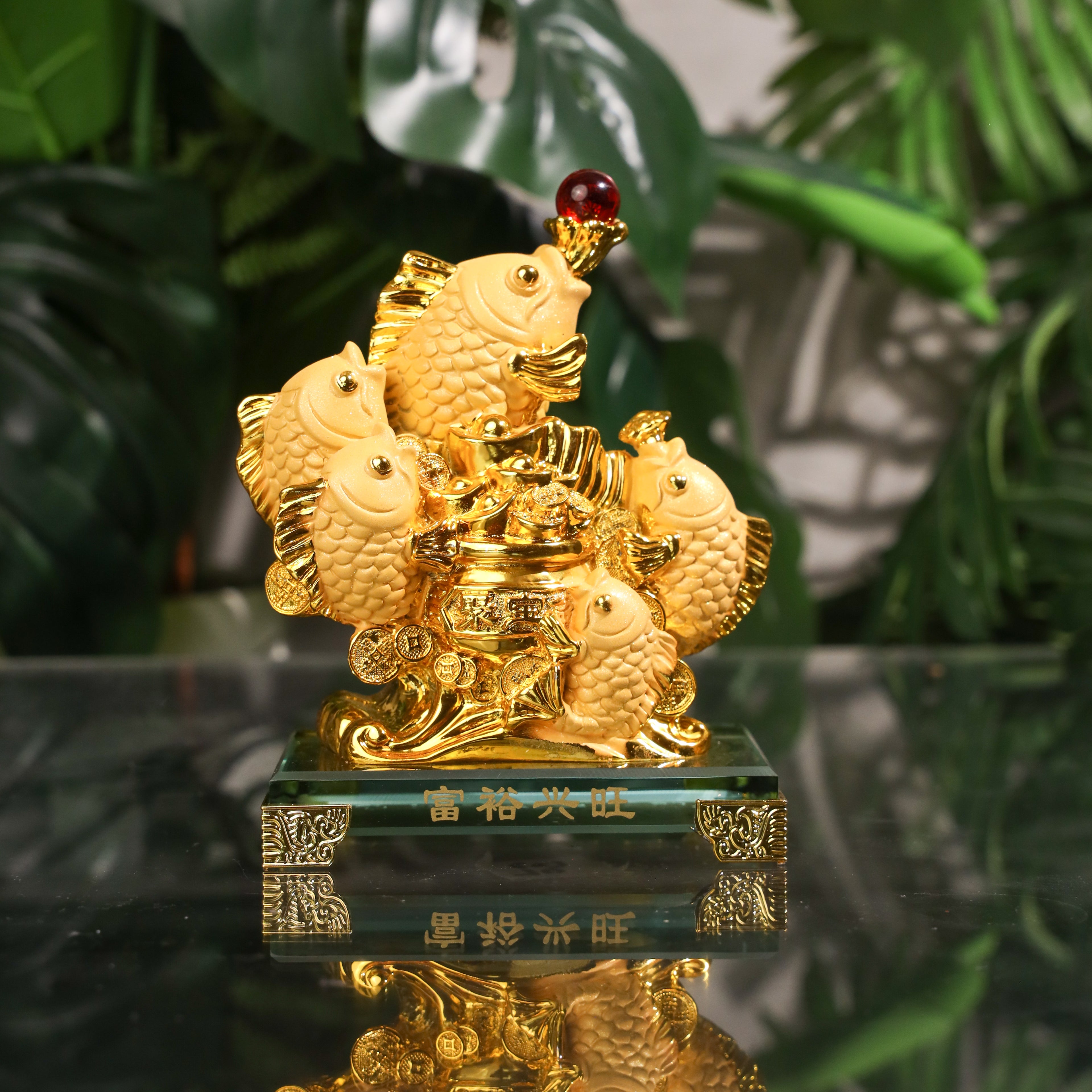 Fortunate Family of Golden Arowanas 16cm