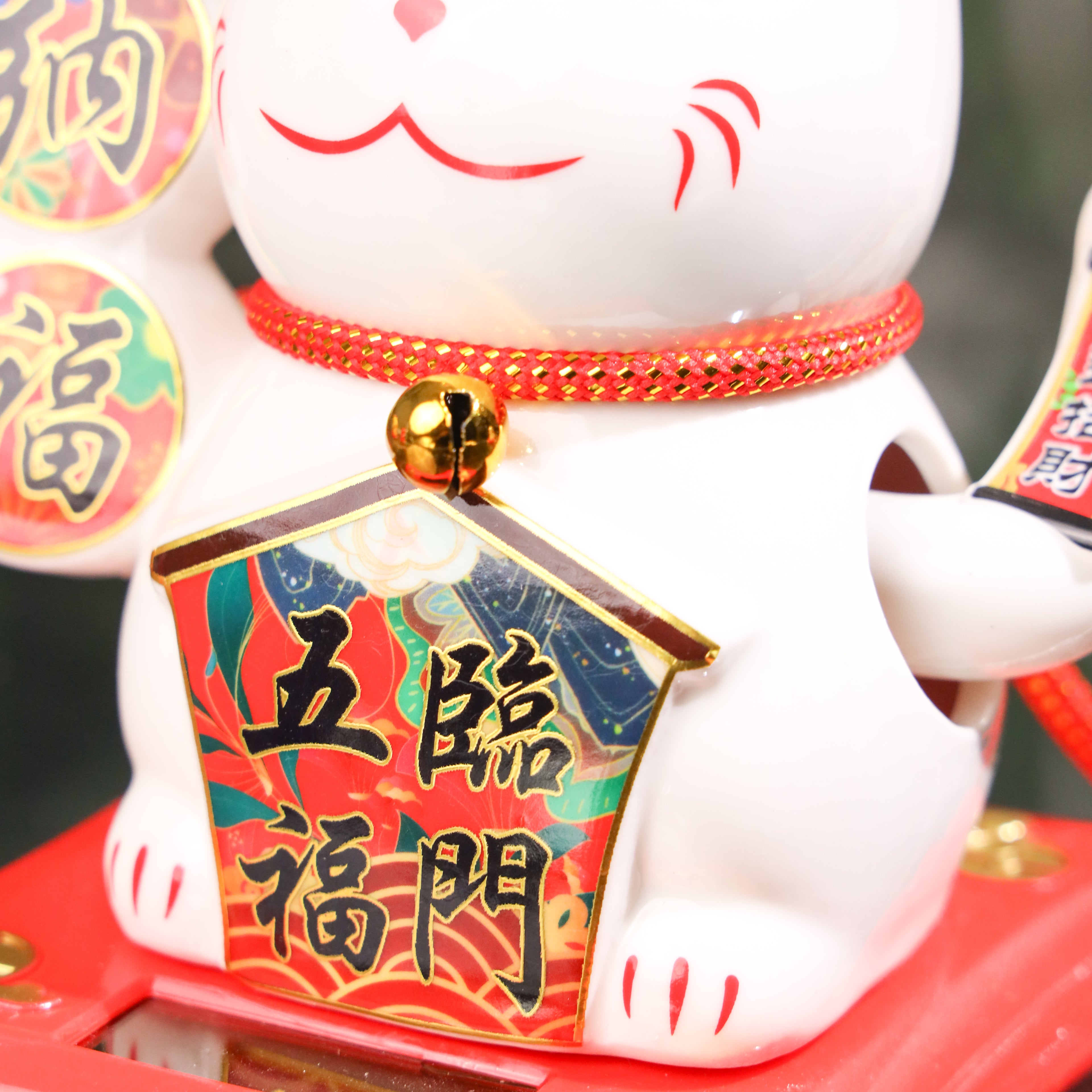 Solar-Powered Fortune Magnet Lucky Cat 14cm