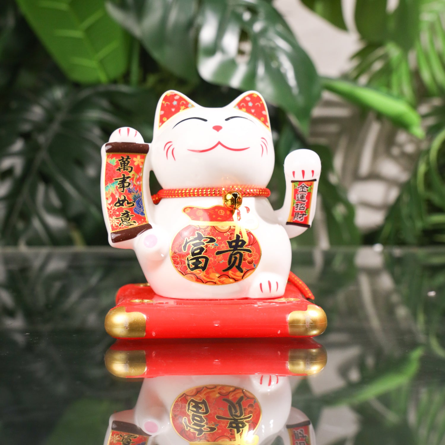 Solar-Powered Fortune Magnet Lucky Cat 14cm
