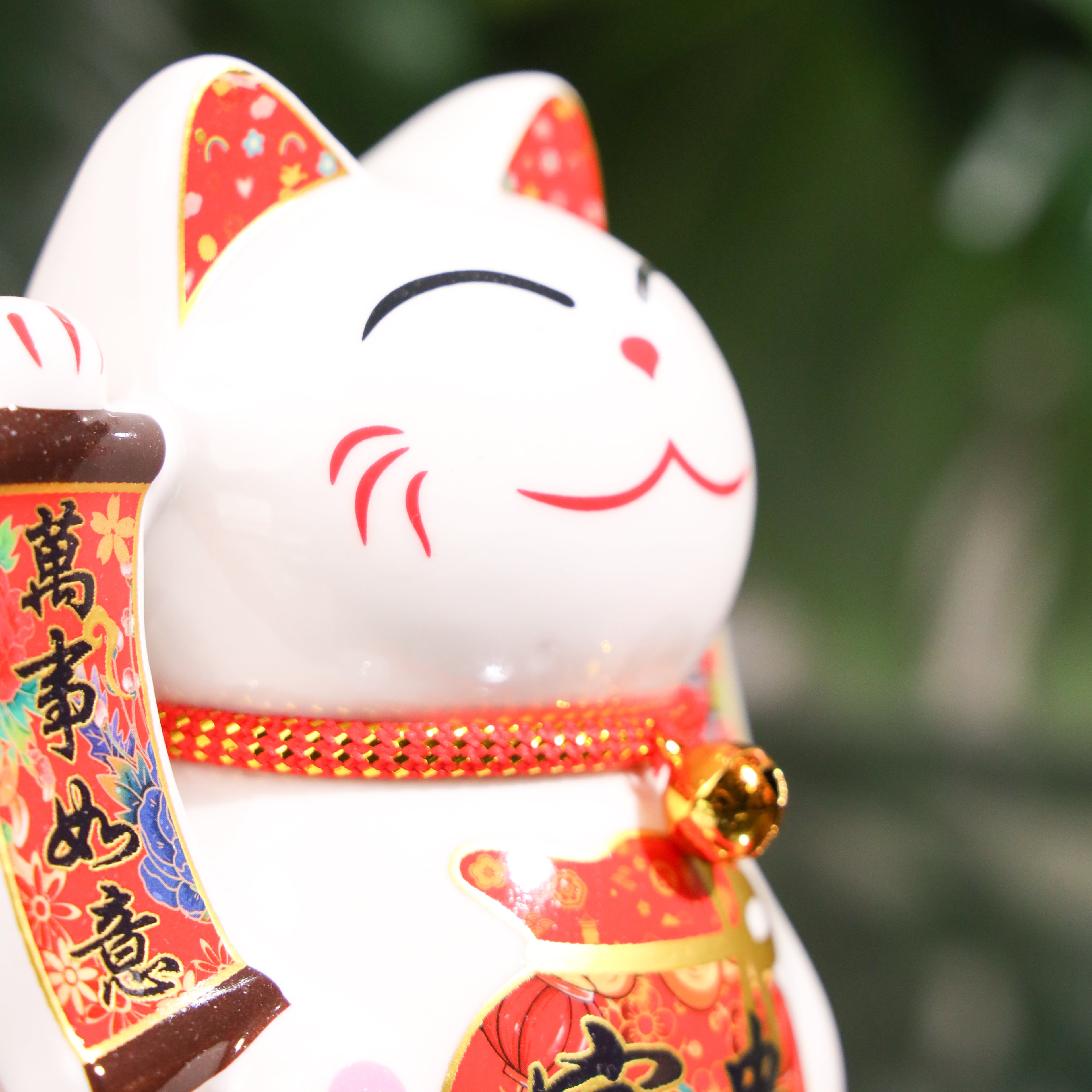 Solar-Powered Fortune Magnet Lucky Cat 14cm