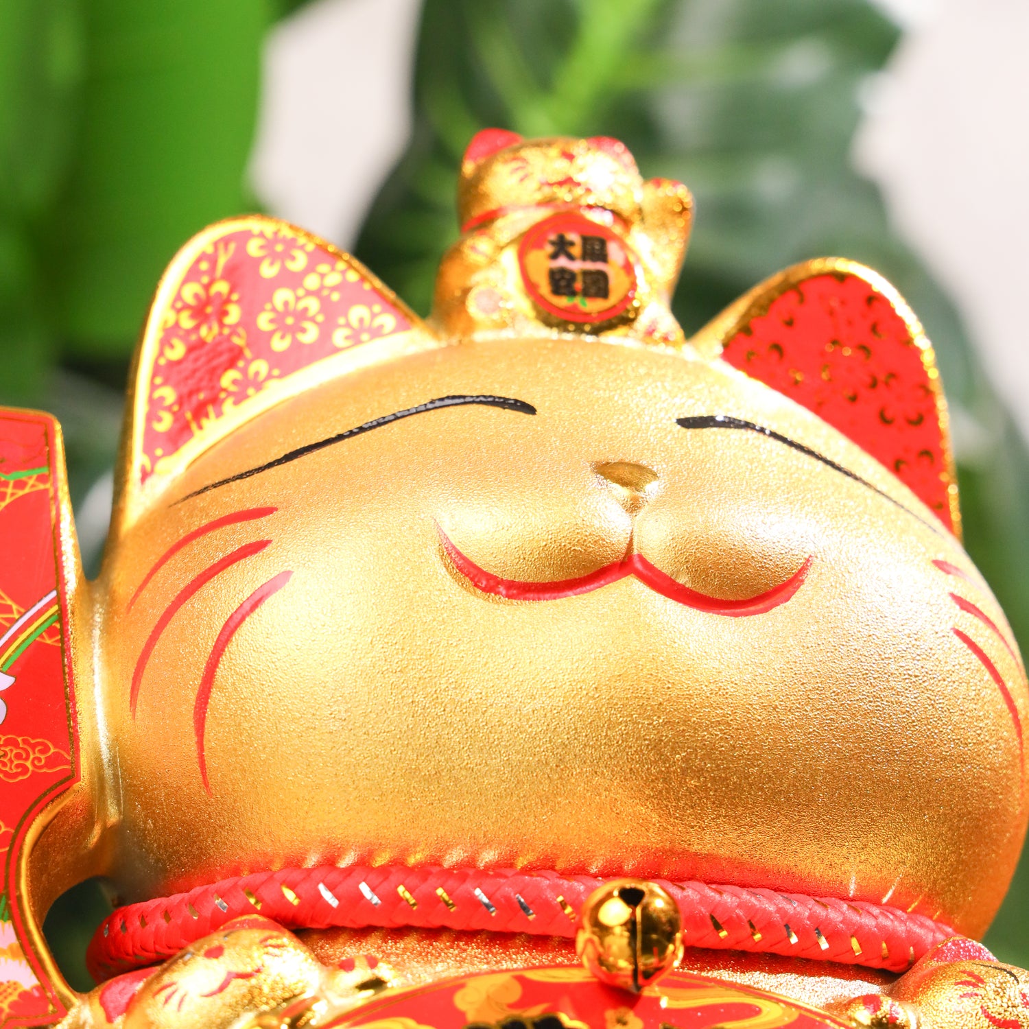 Great &amp; Golden Lucky Cat for Business Success 30cm
